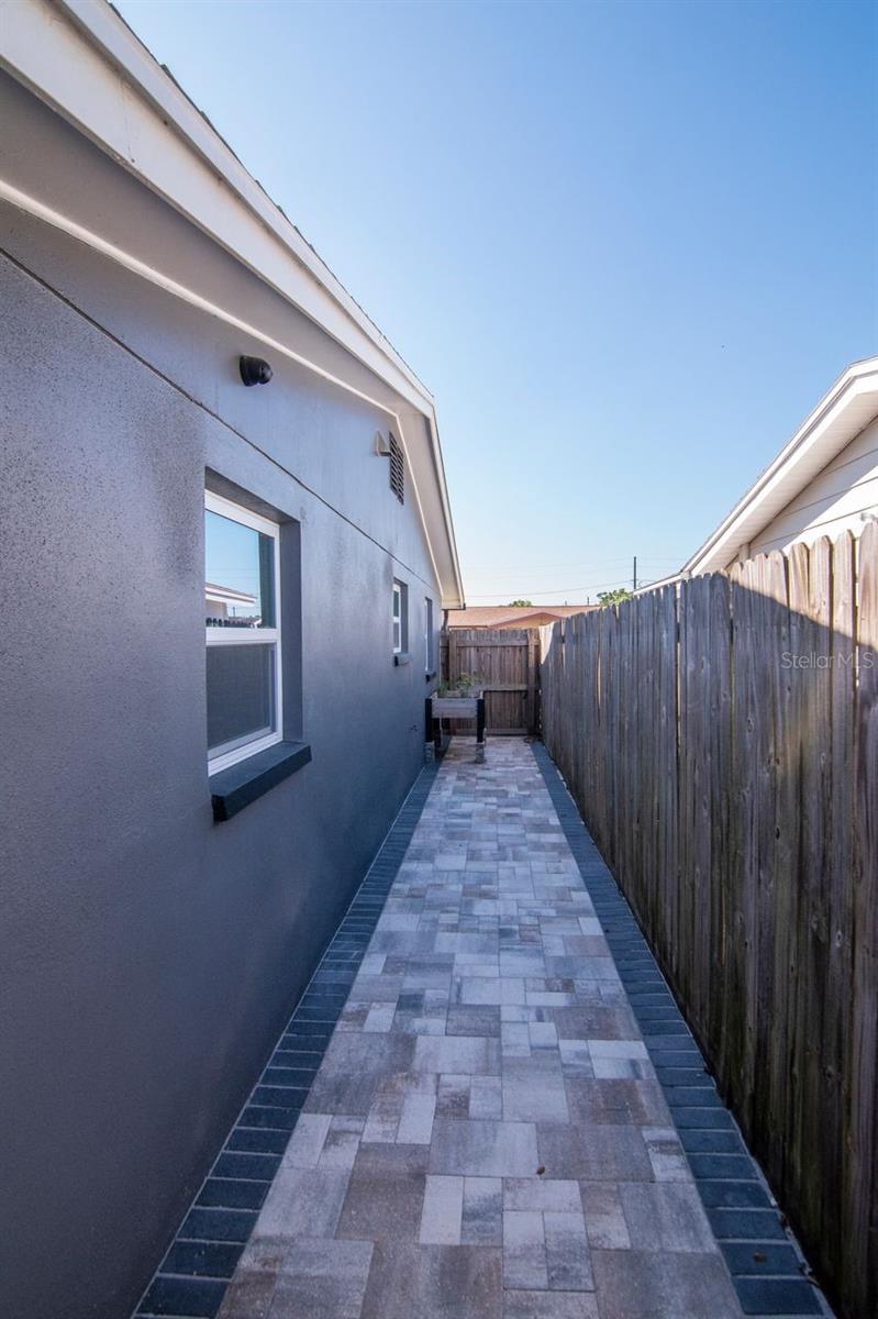 5735 MOSAIC DR — photo 51