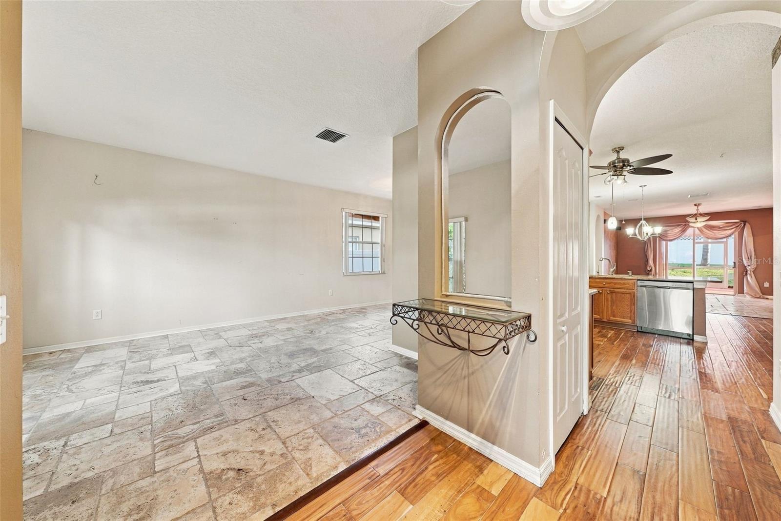 4421 TARKINGTON DR — photo 6