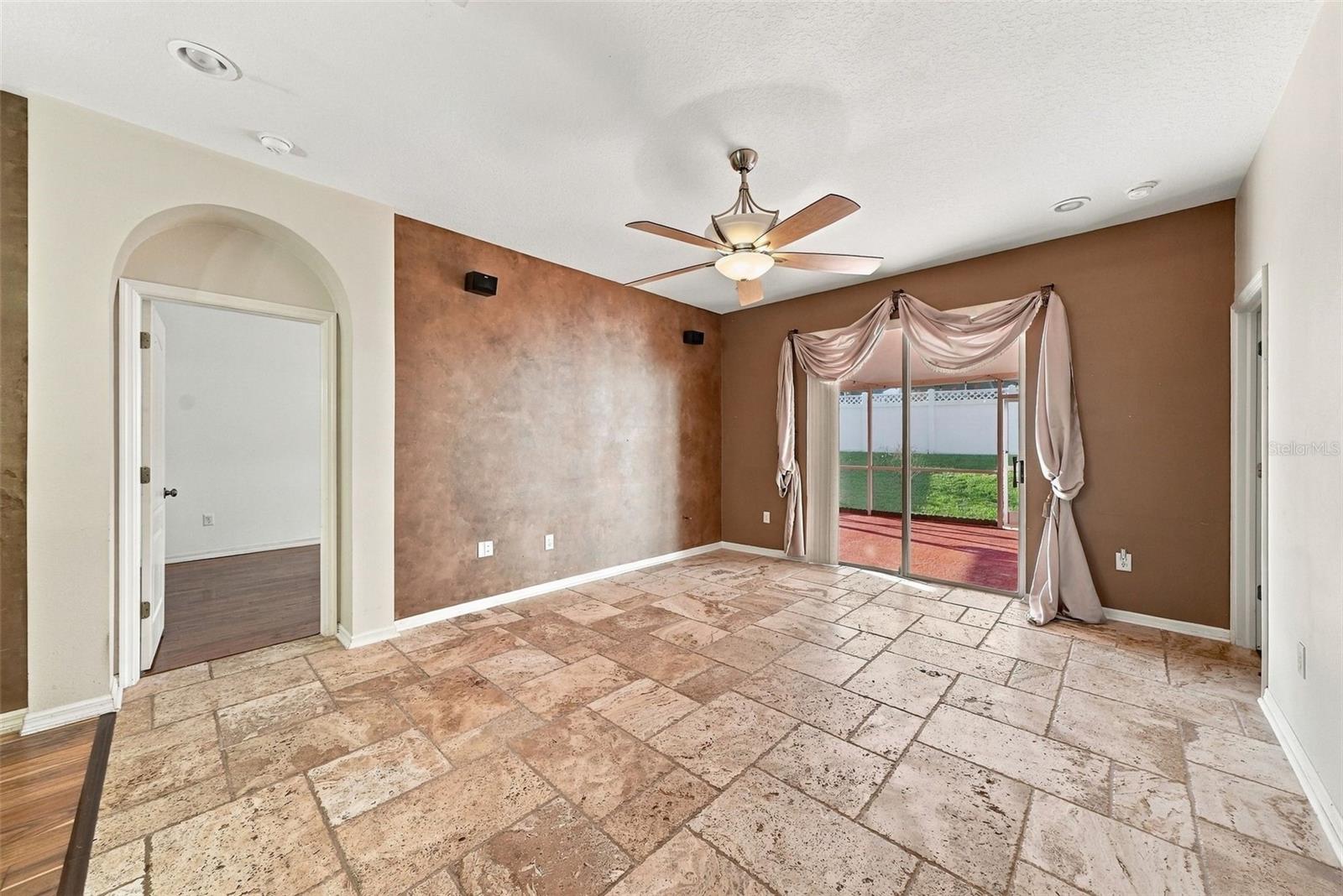 4421 TARKINGTON DR — photo 15