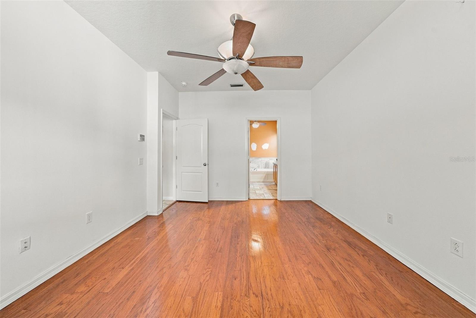 4421 TARKINGTON DR — photo 18