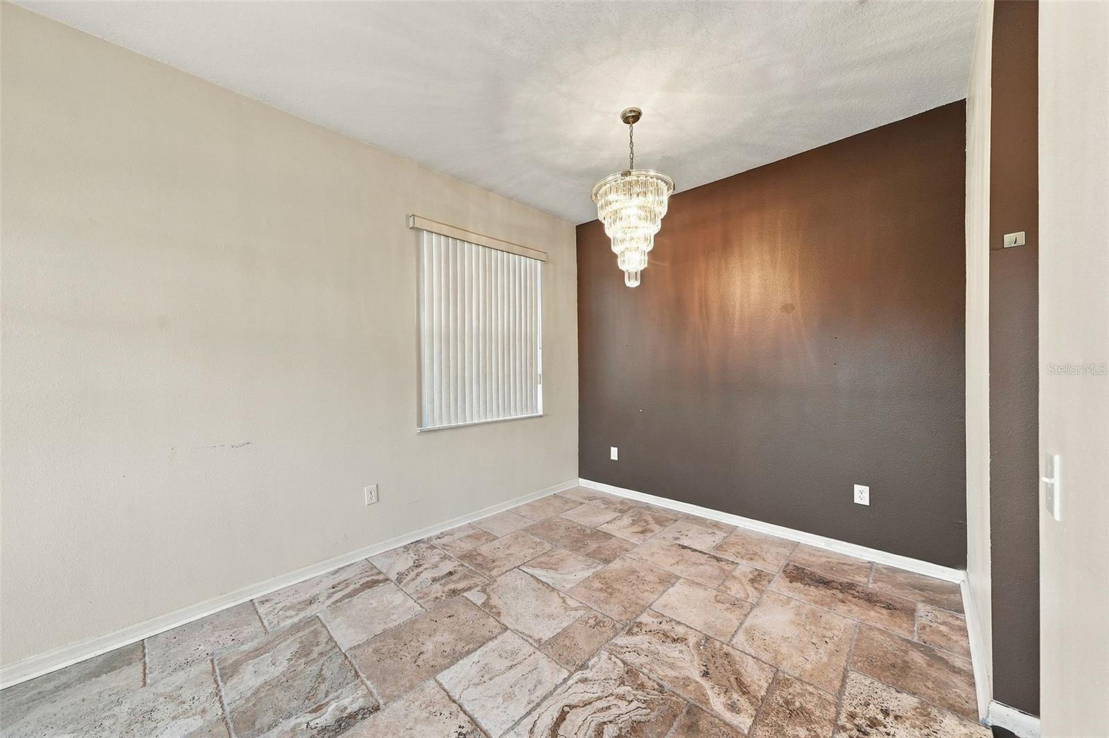 4421 TARKINGTON DR — photo 9