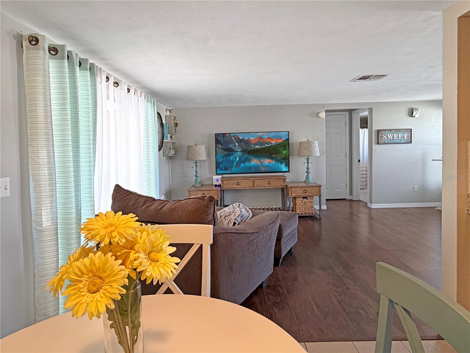 7910 ILEX DR — photo 17
