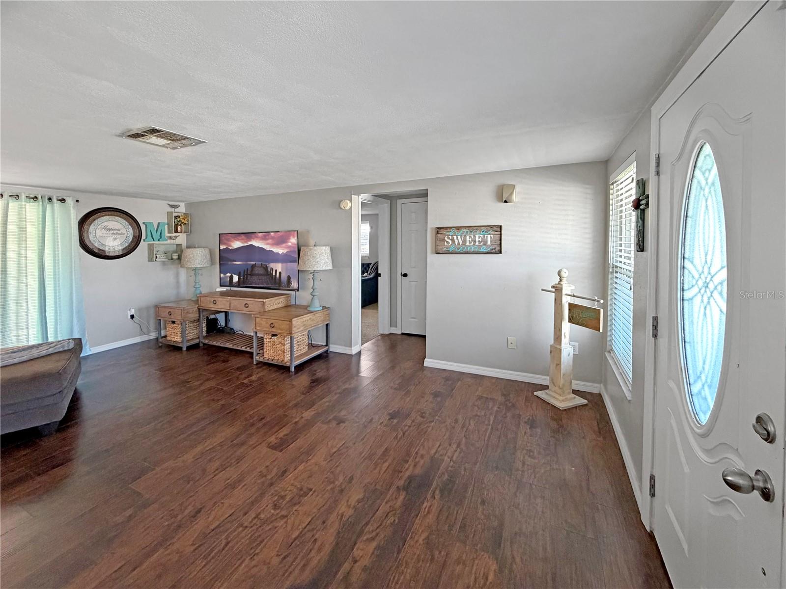 7910 ILEX DR — photo 4