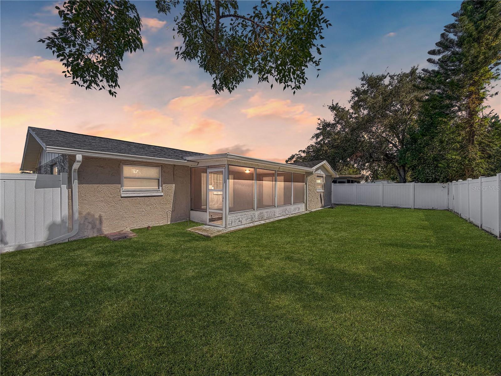 7910 ILEX DR — photo 33