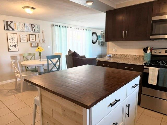 7910 ILEX DR — photo 20