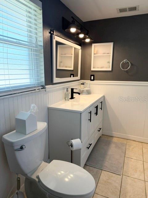 7910 ILEX DR — photo 10