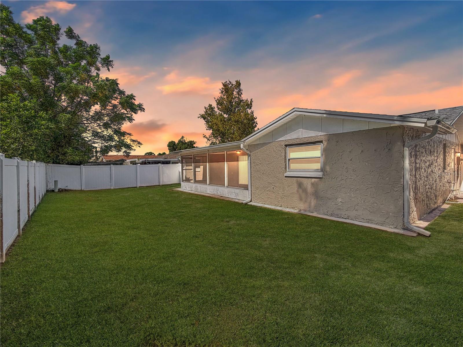 7910 ILEX DR — photo 34