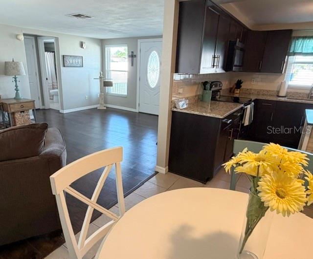 7910 ILEX DR — photo 18