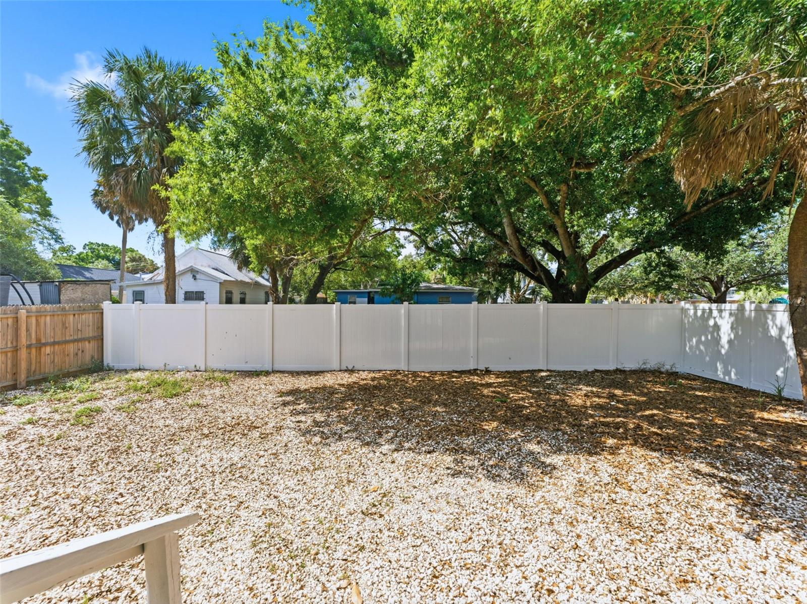 1740 W CHERRY ST — photo 24