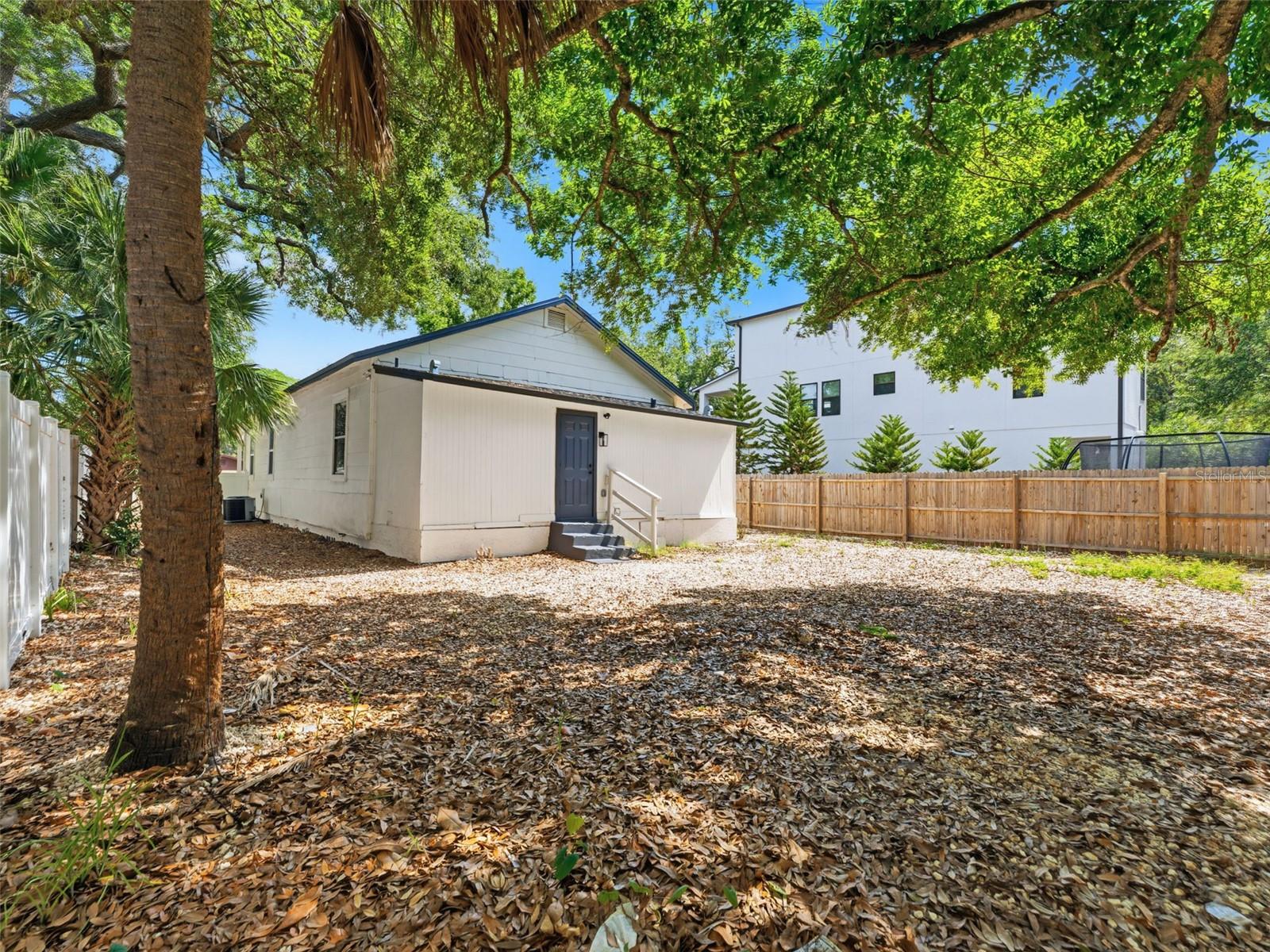 1740 W CHERRY ST — photo 25
