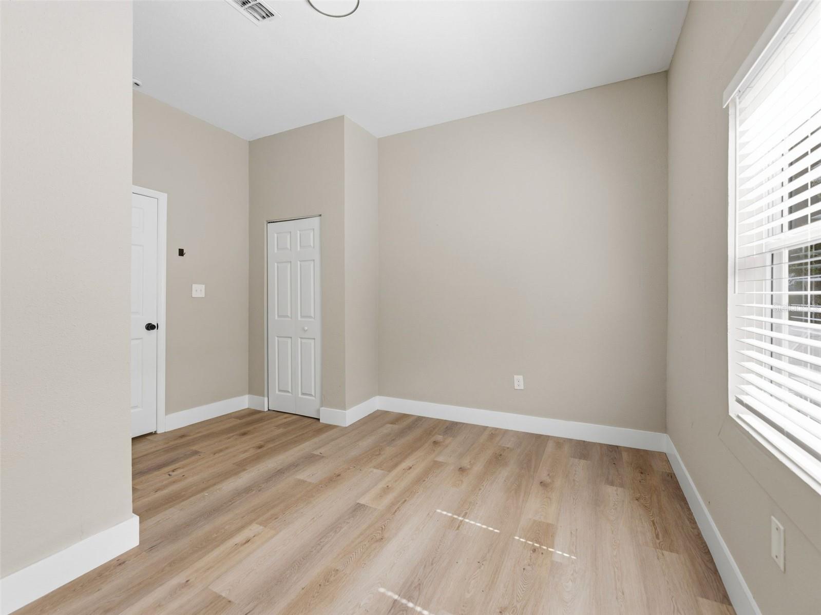 1740 W CHERRY ST — photo 17
