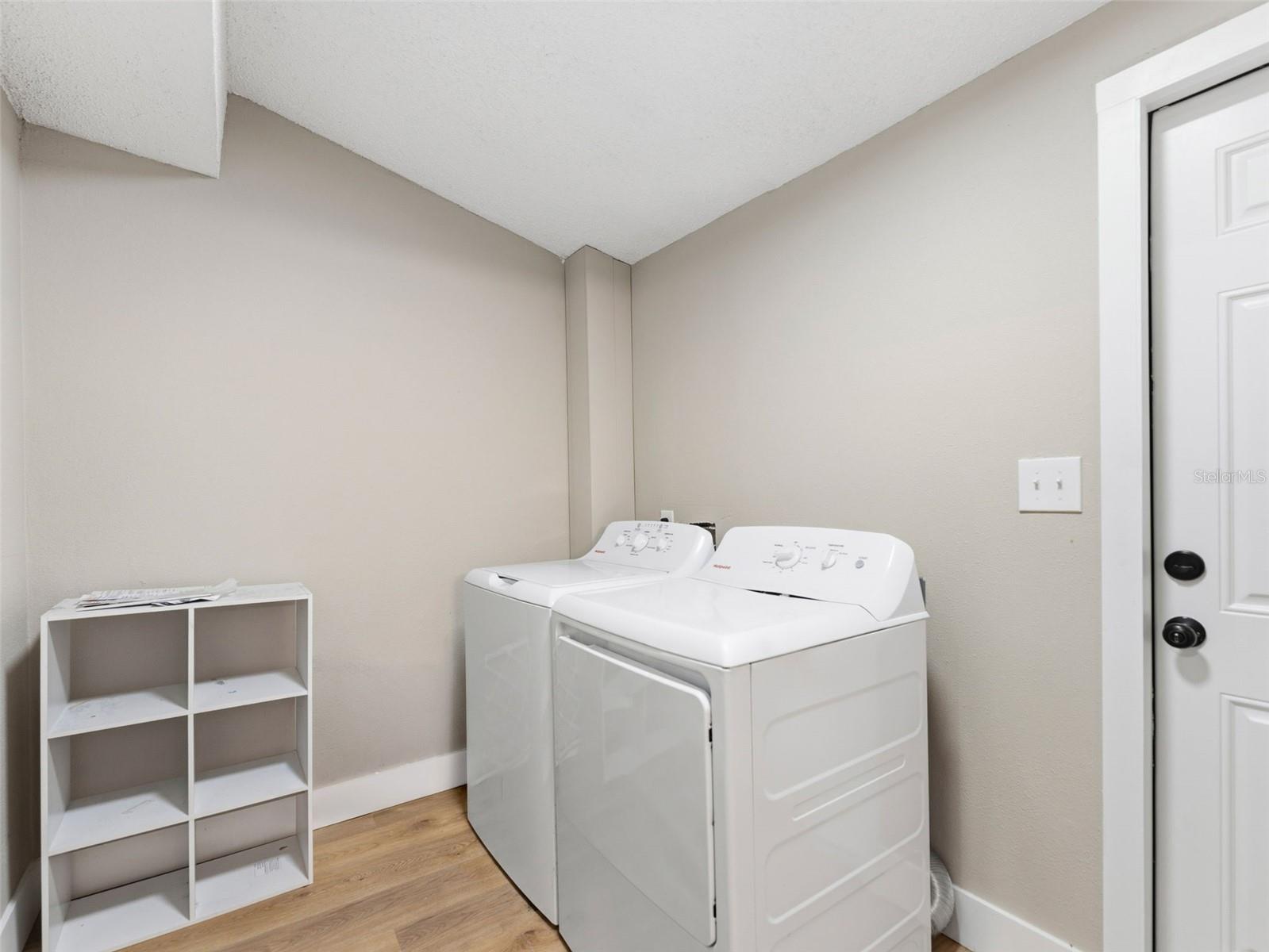 1740 W CHERRY ST — photo 23