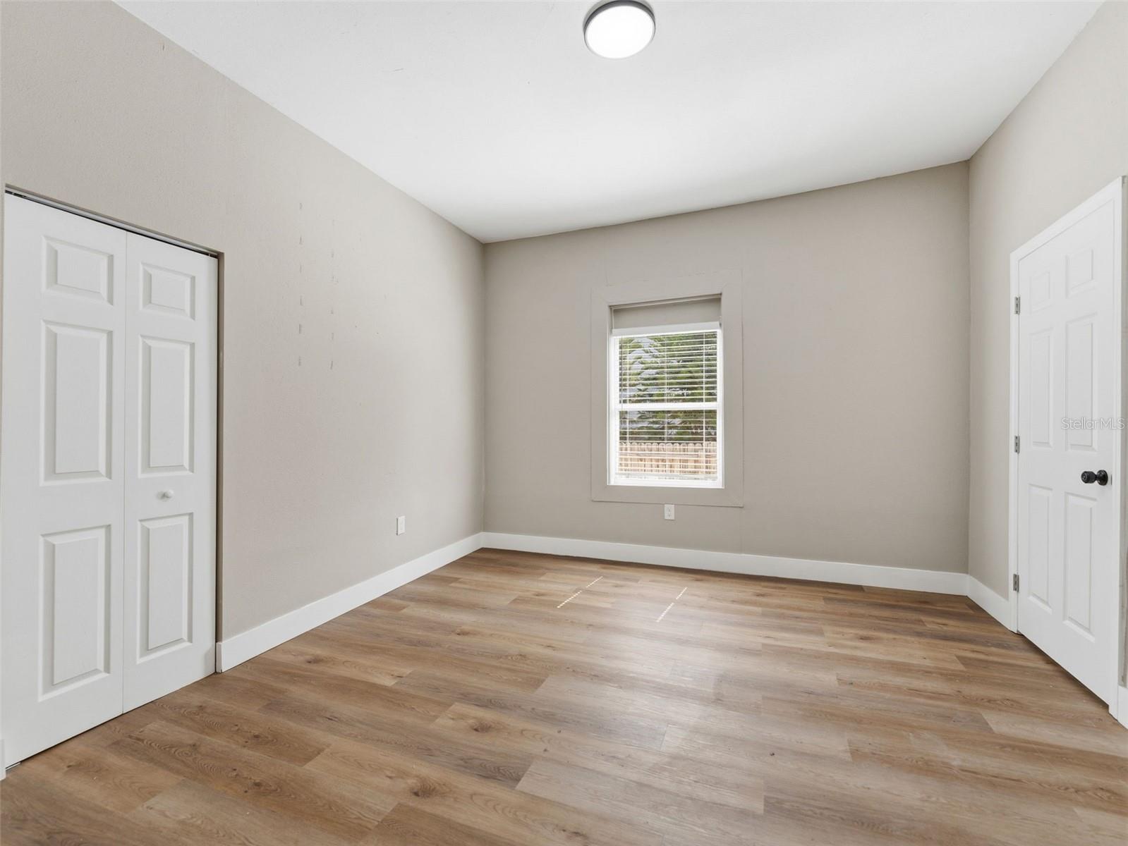 1740 W CHERRY ST — photo 18