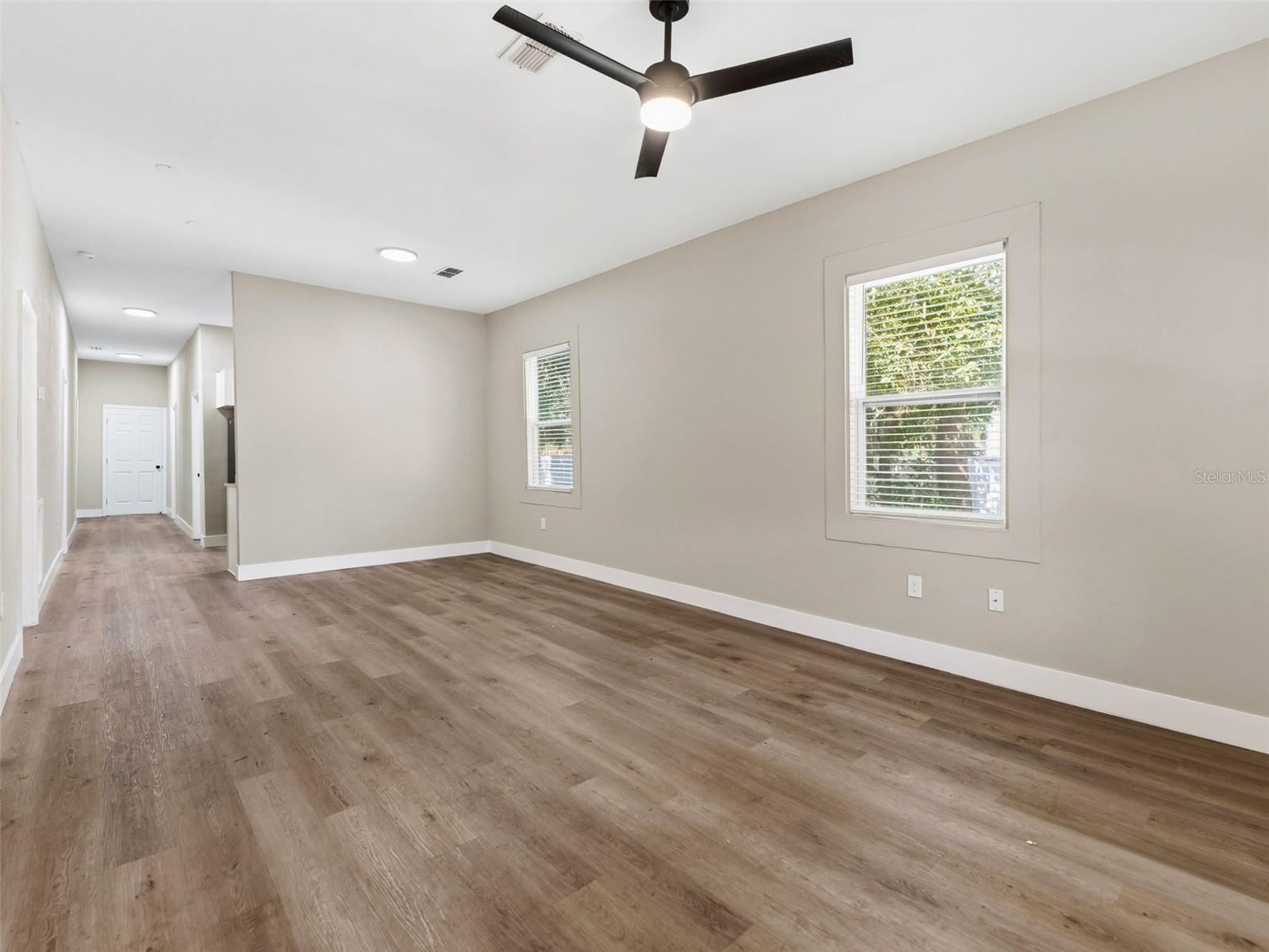 1740 W CHERRY ST — photo 7