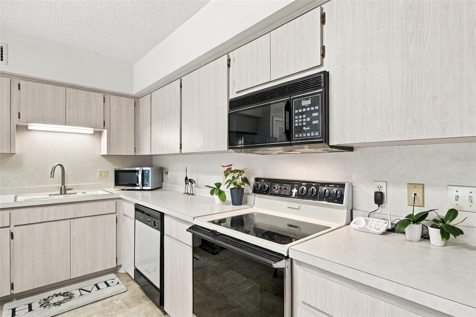 2221 NORWEGIAN DR #27 — photo 18