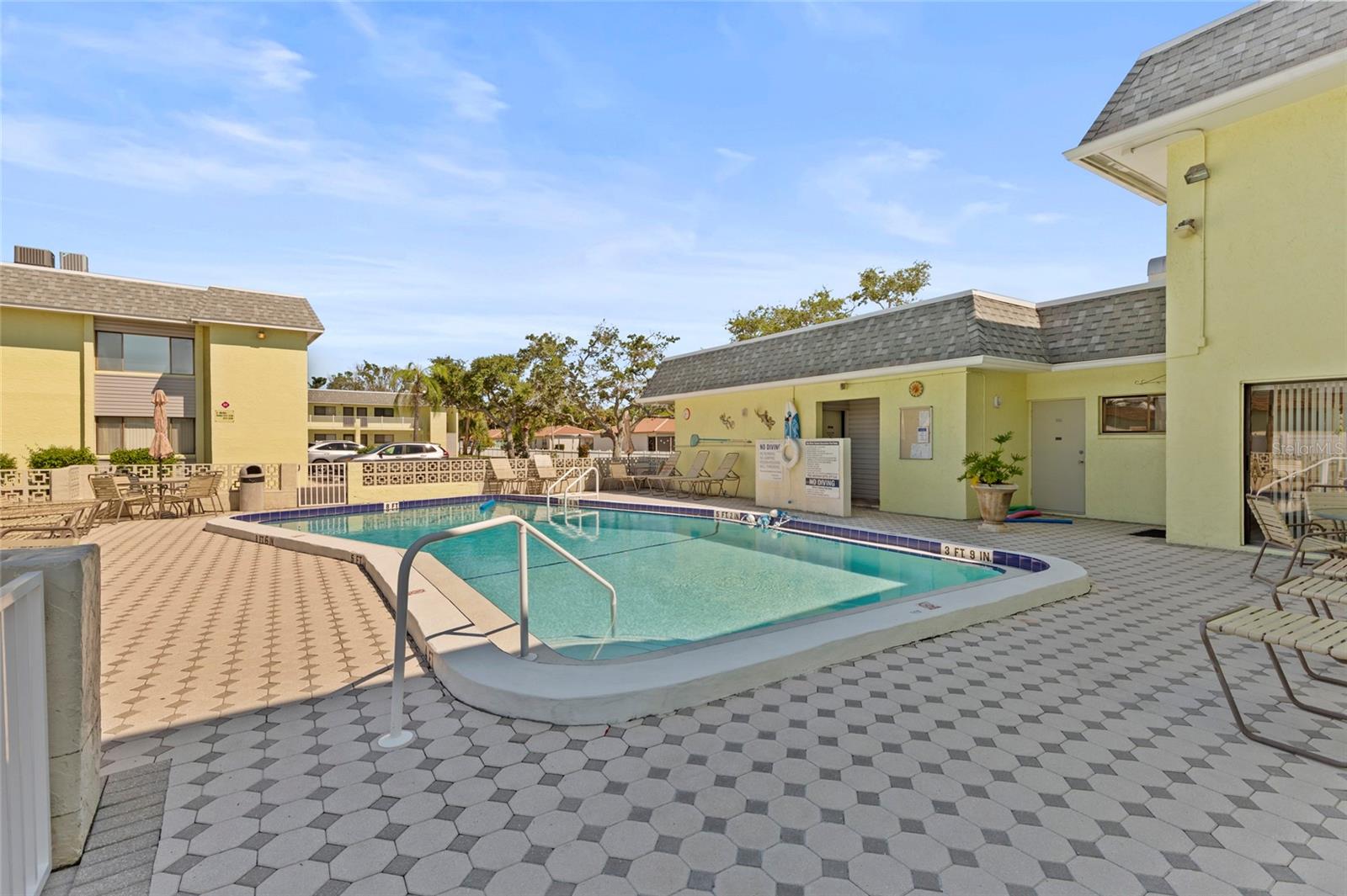 6703 MIDNIGHT PASS RD #101 — photo 29