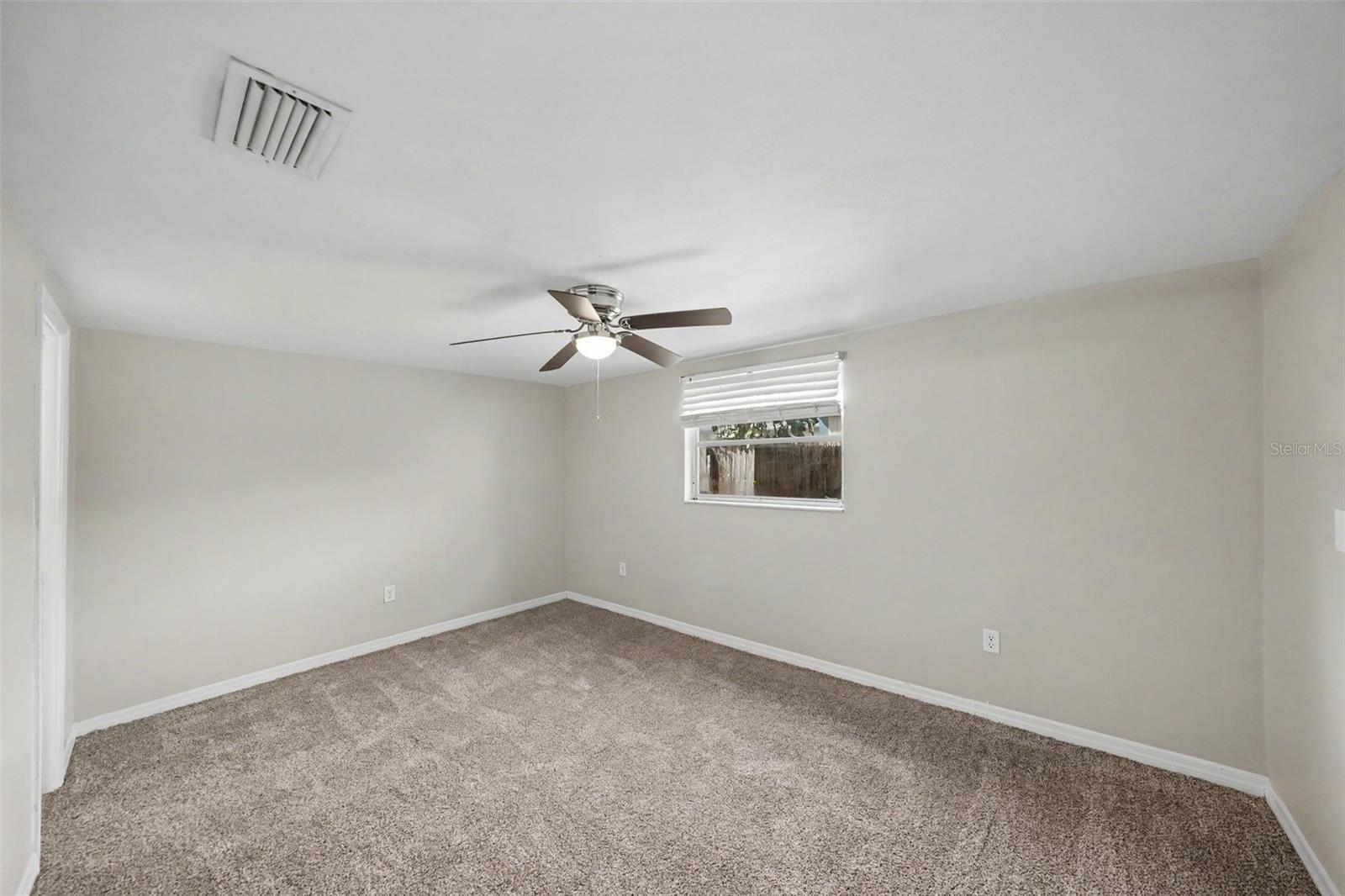 10933 STAMFORD DR — photo 15