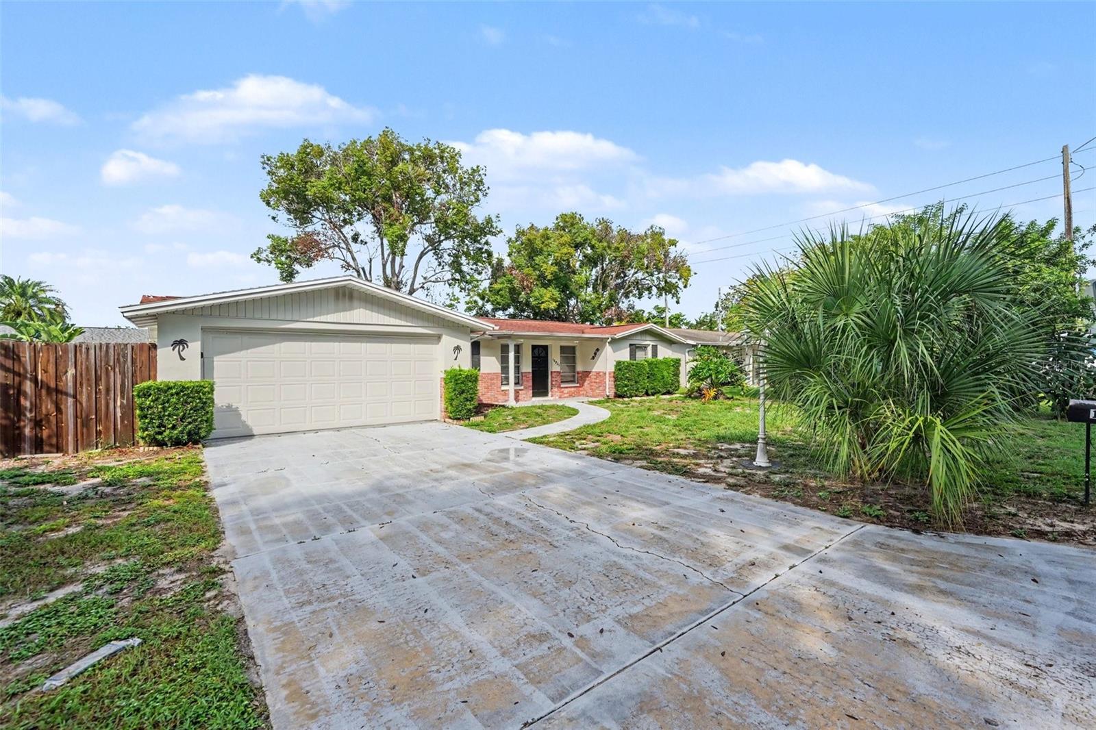 10933 STAMFORD DR — photo 2
