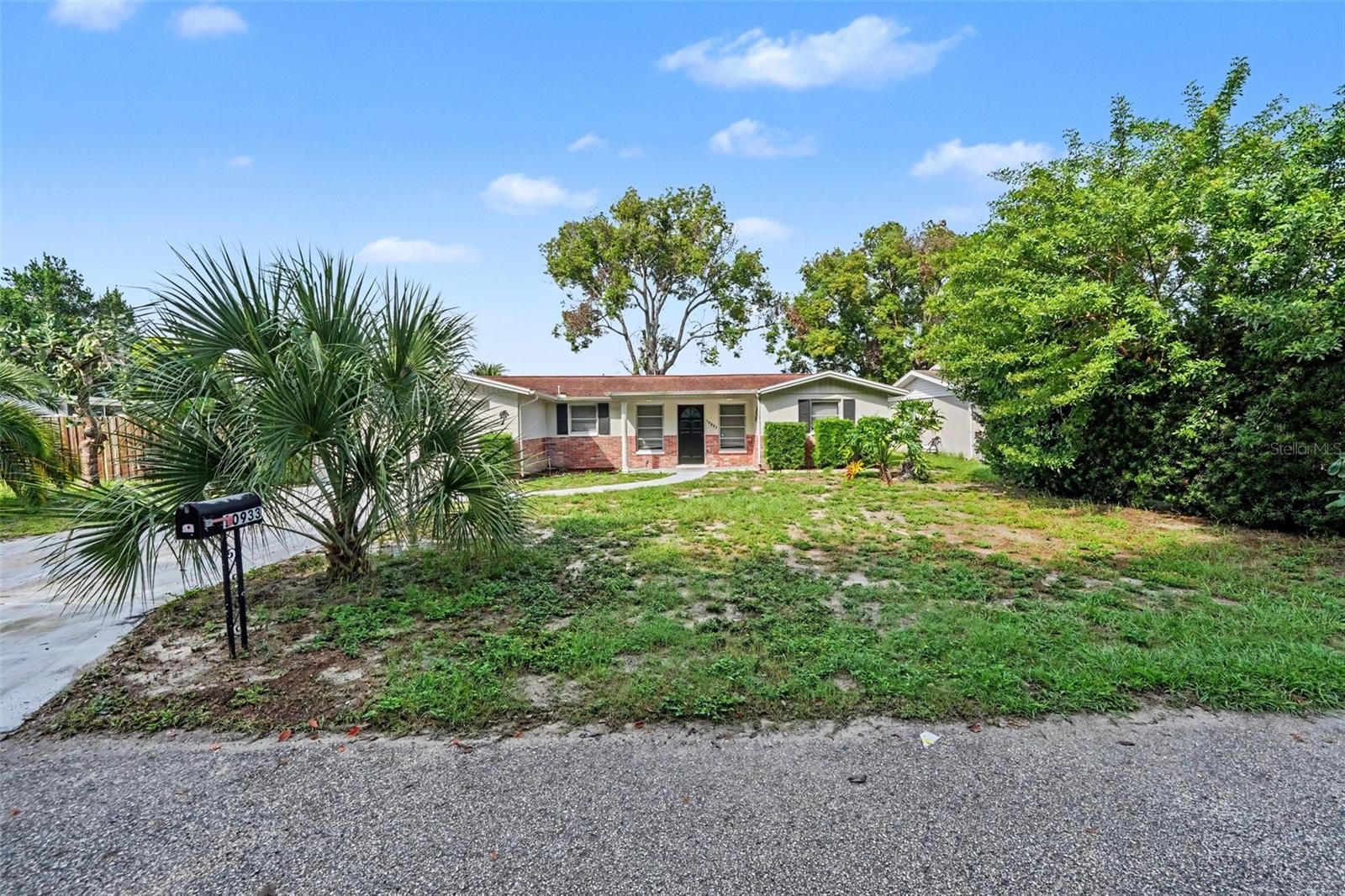 10933 STAMFORD DR — photo 4