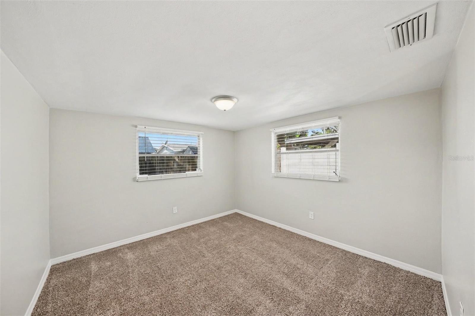 10933 STAMFORD DR — photo 14