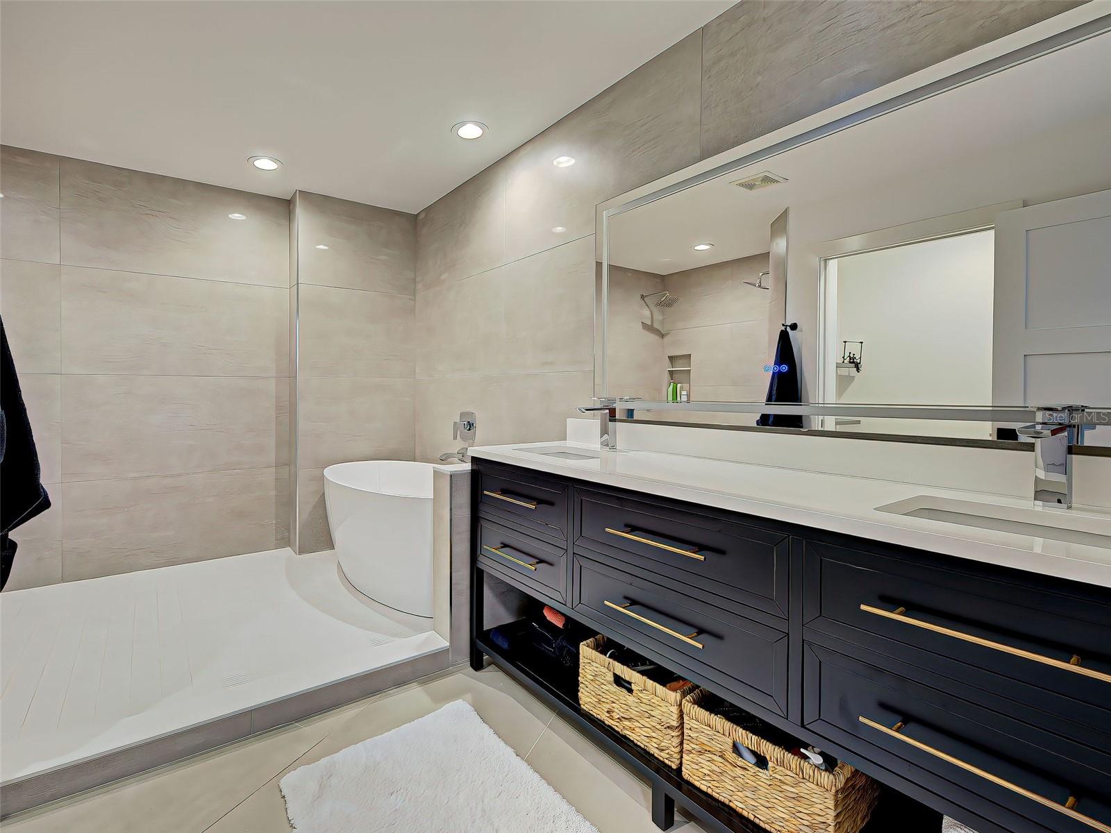516 TAMIAMI TRL S #201 — photo 37