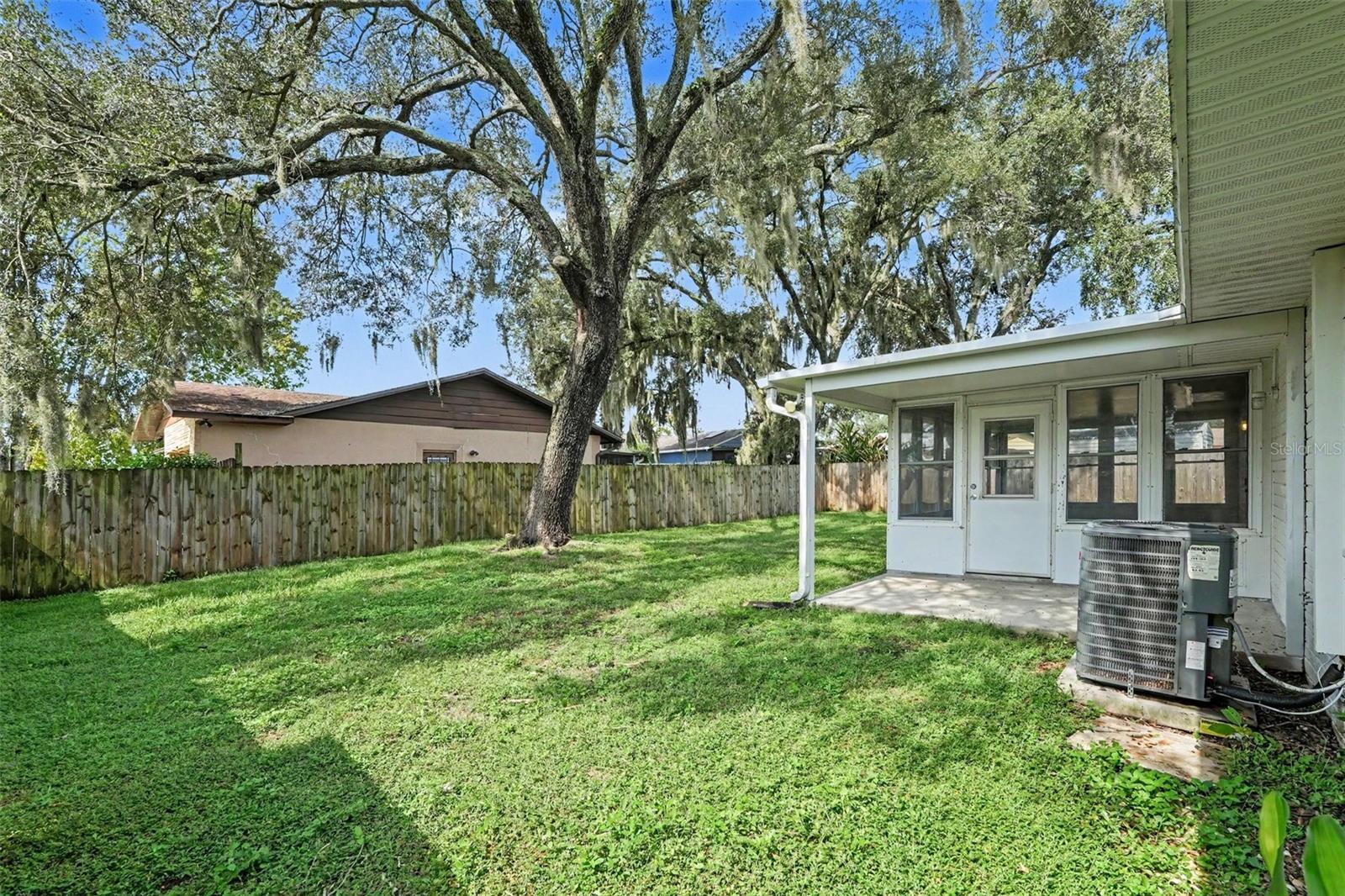 5202 GARNER PL — photo 16