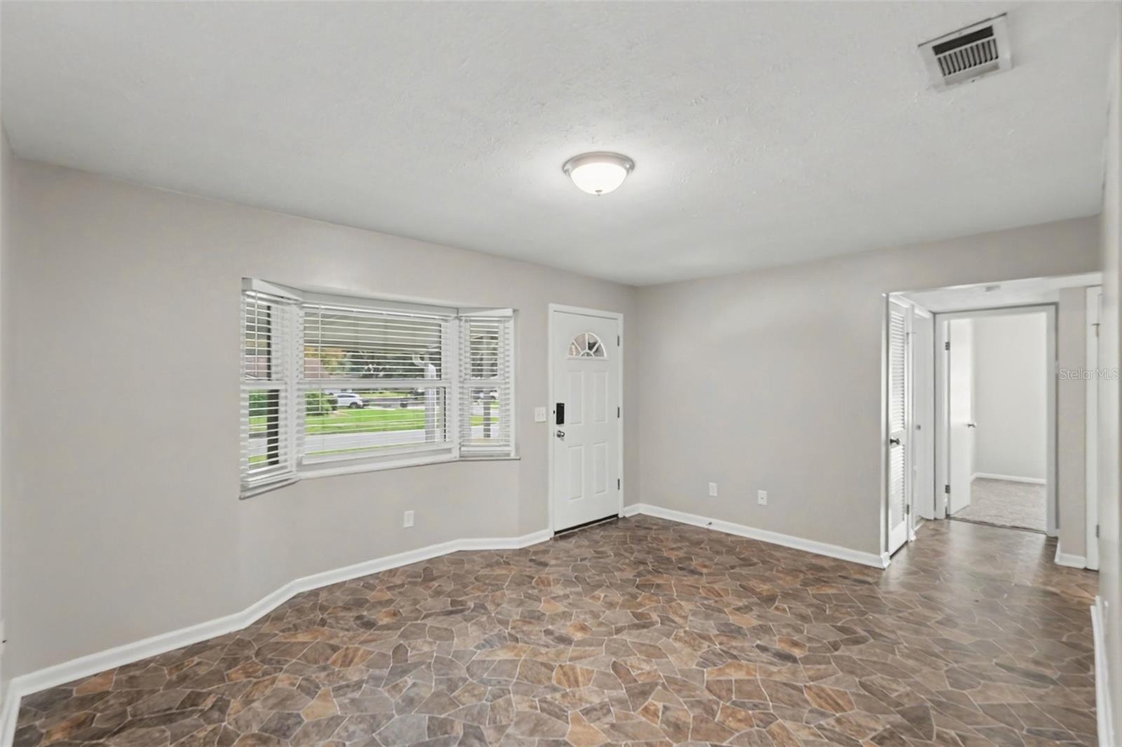 5202 GARNER PL — photo 8