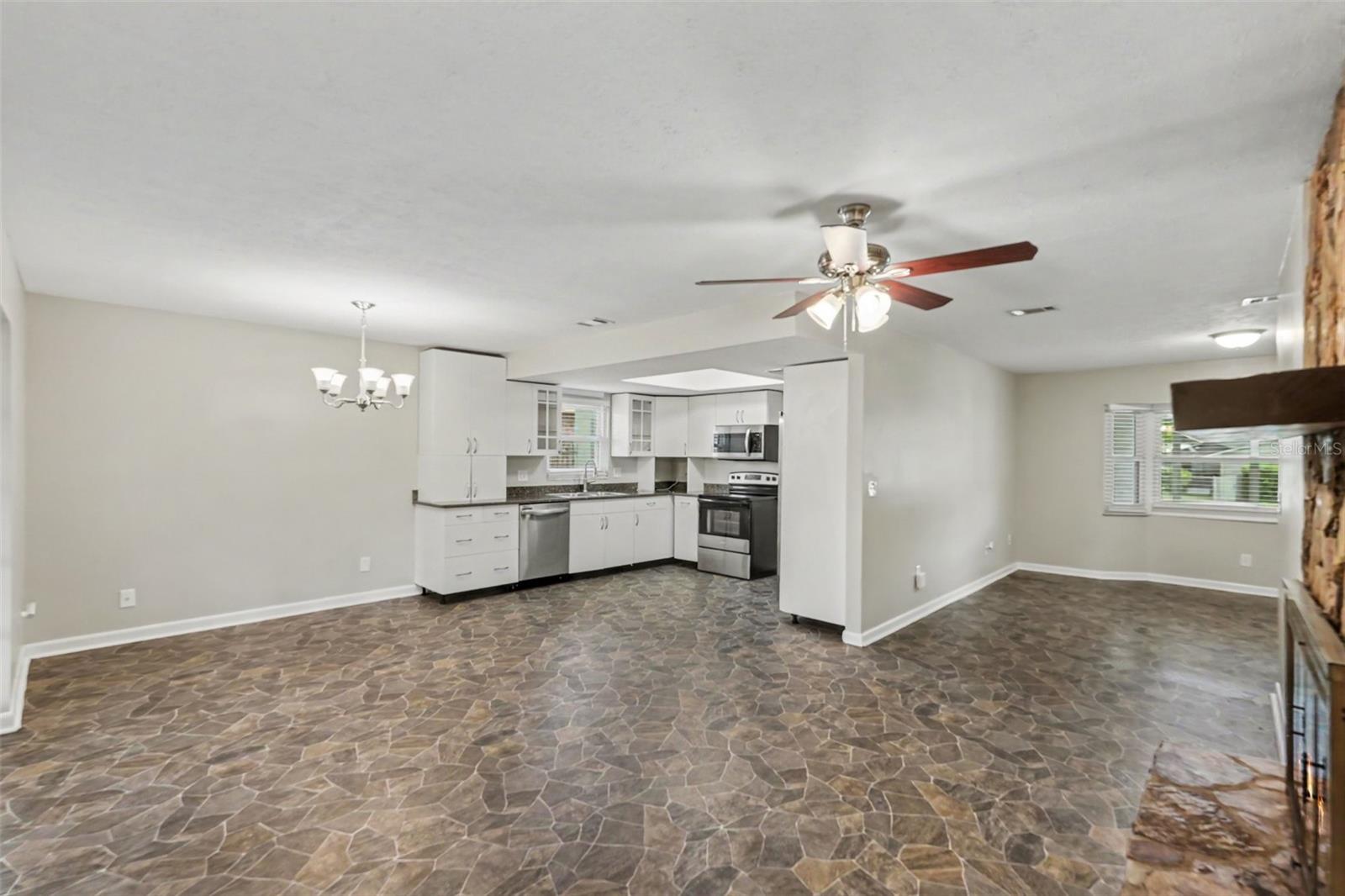 5202 GARNER PL — photo 6