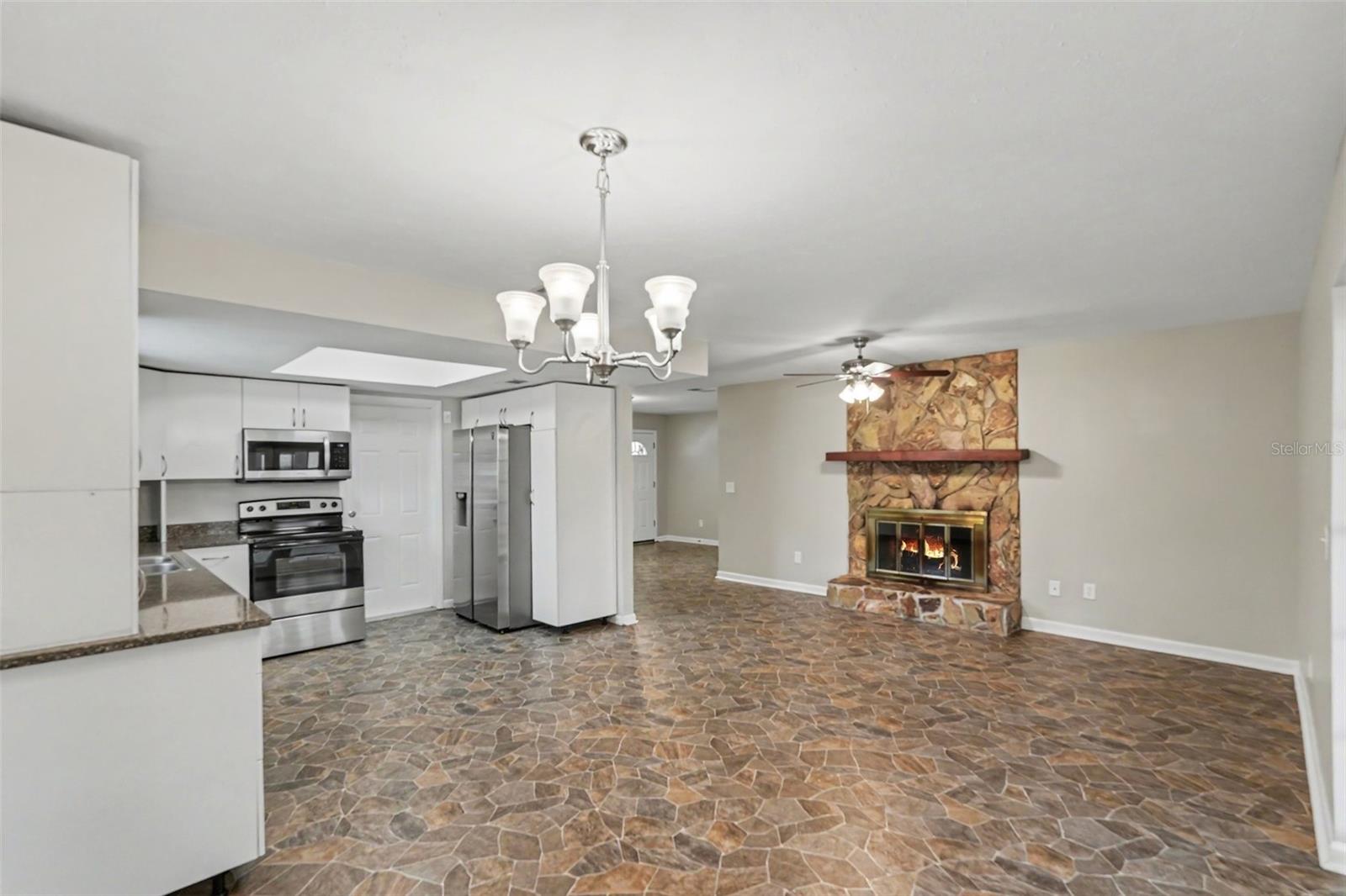 5202 GARNER PL — photo 4