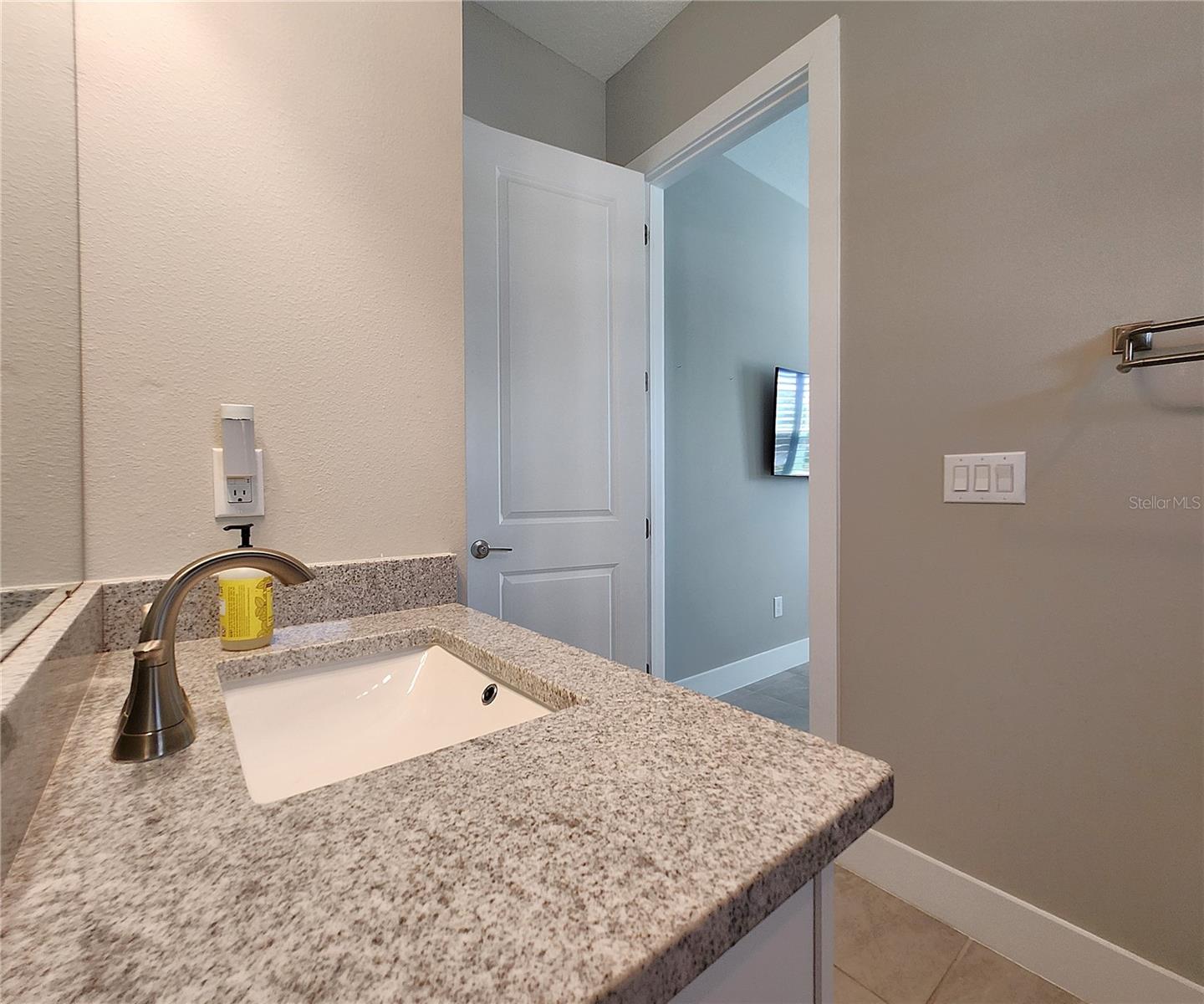 8896 DRUMMER PLANK DR — photo 23