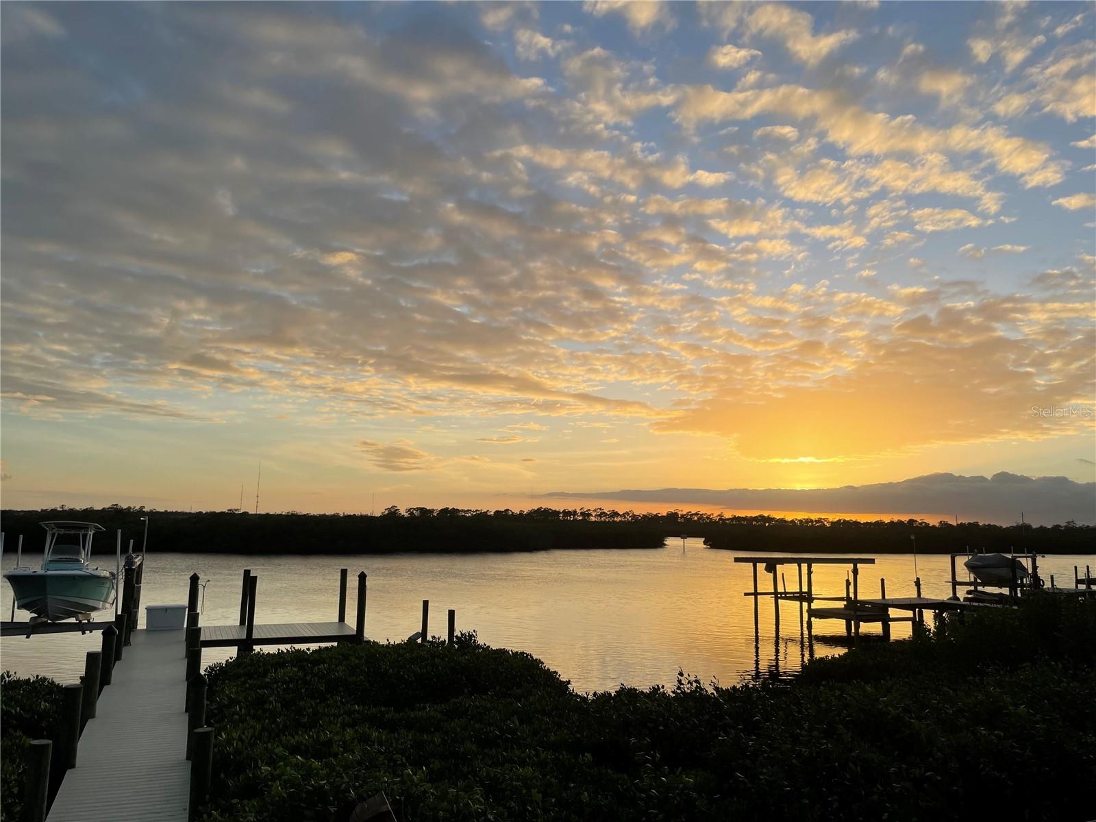 Home in BRADENTON — photo 9