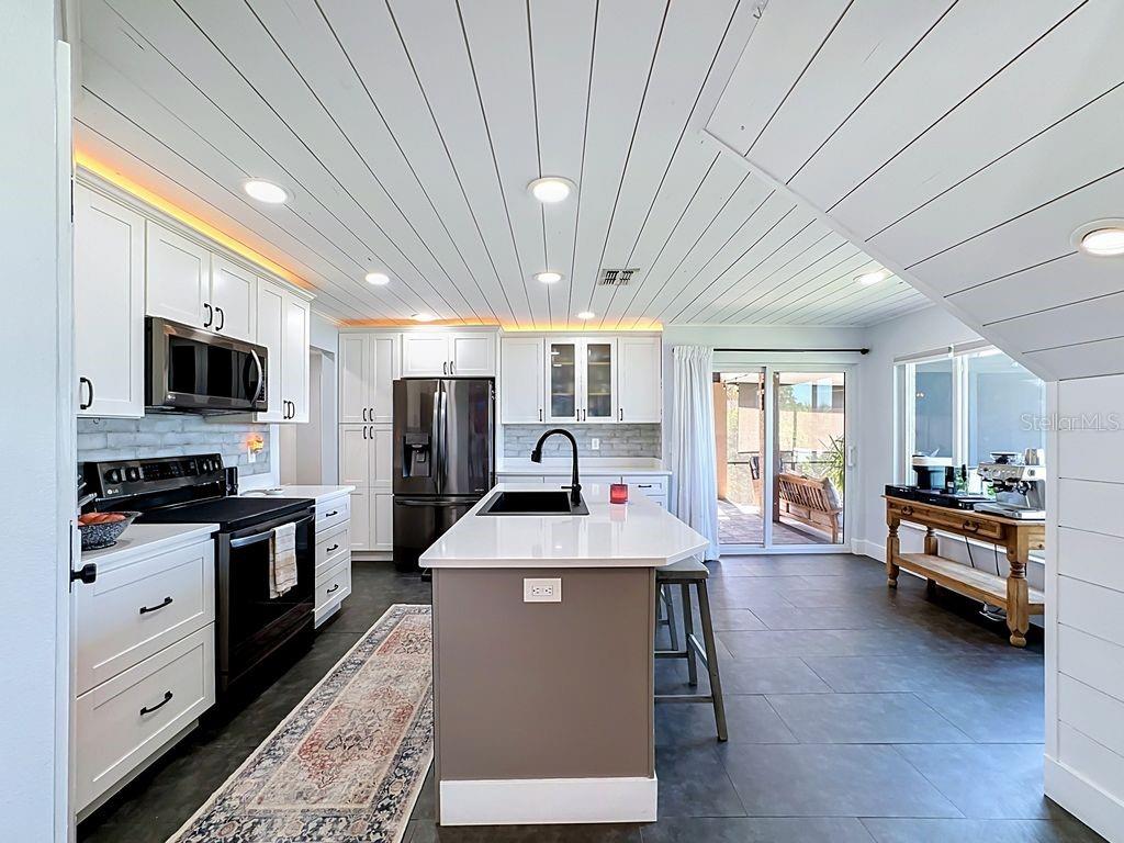 Home in BRADENTON — photo 31