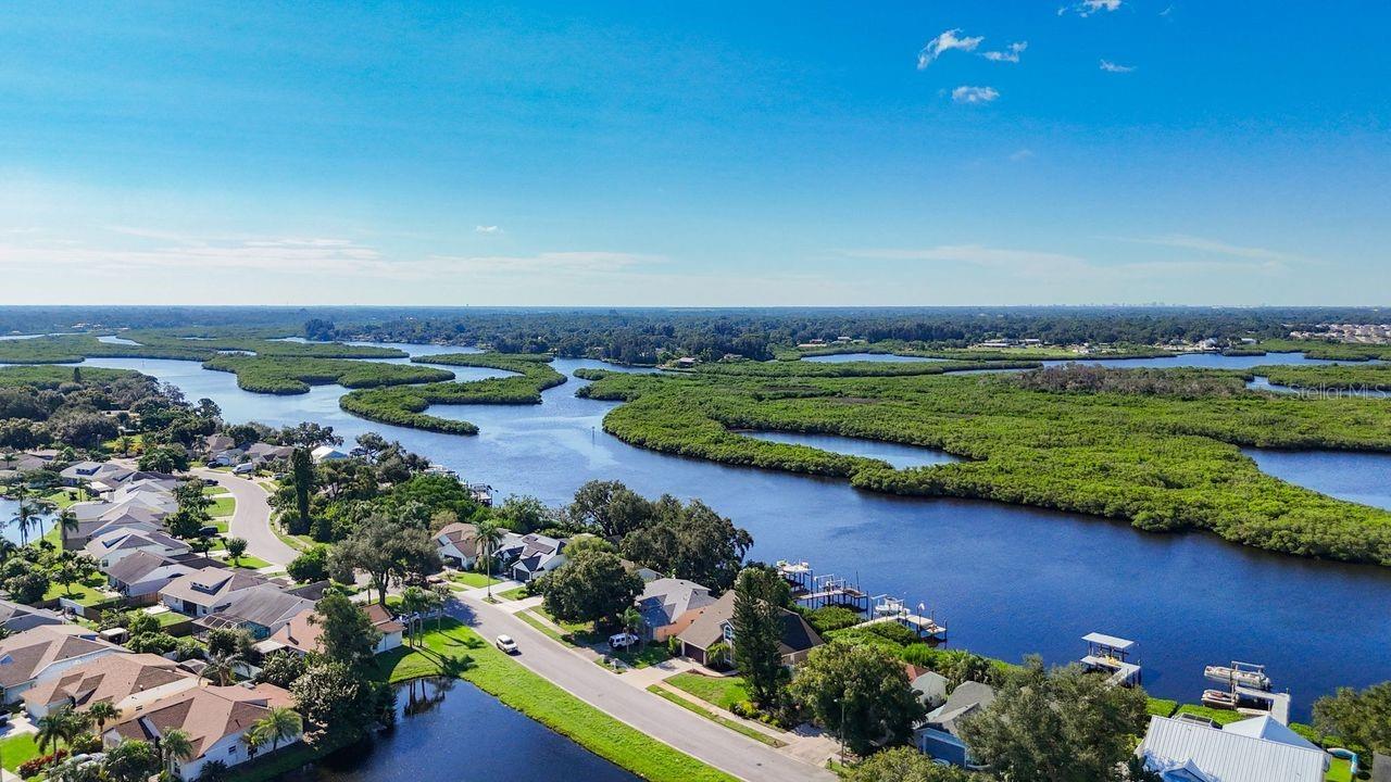 Home in BRADENTON — photo 3