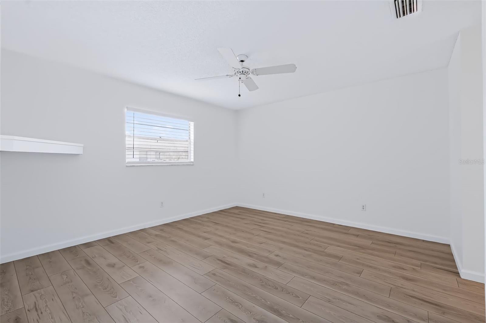 303 GREEN MANOR DR — photo 19