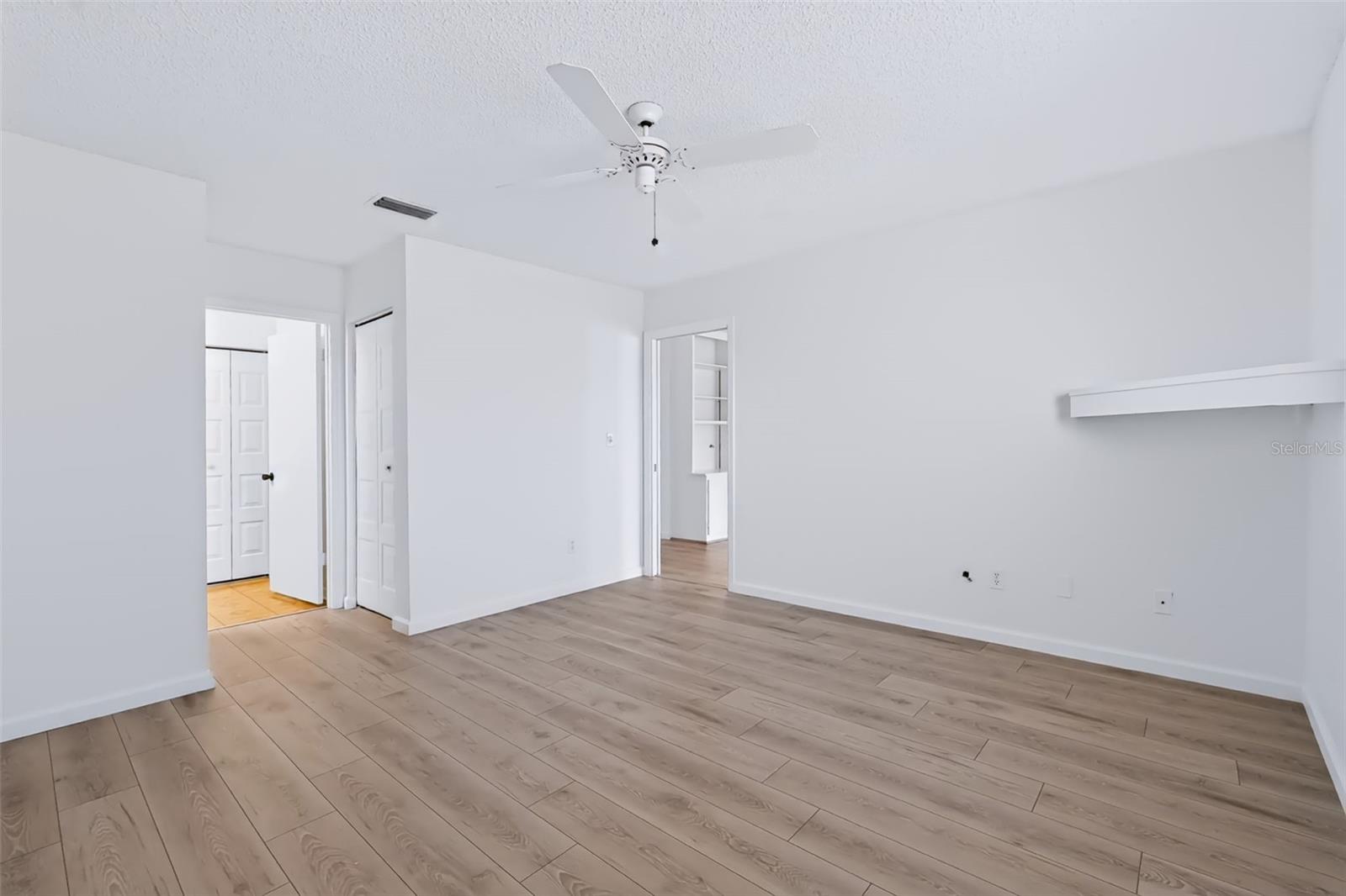 303 GREEN MANOR DR — photo 20