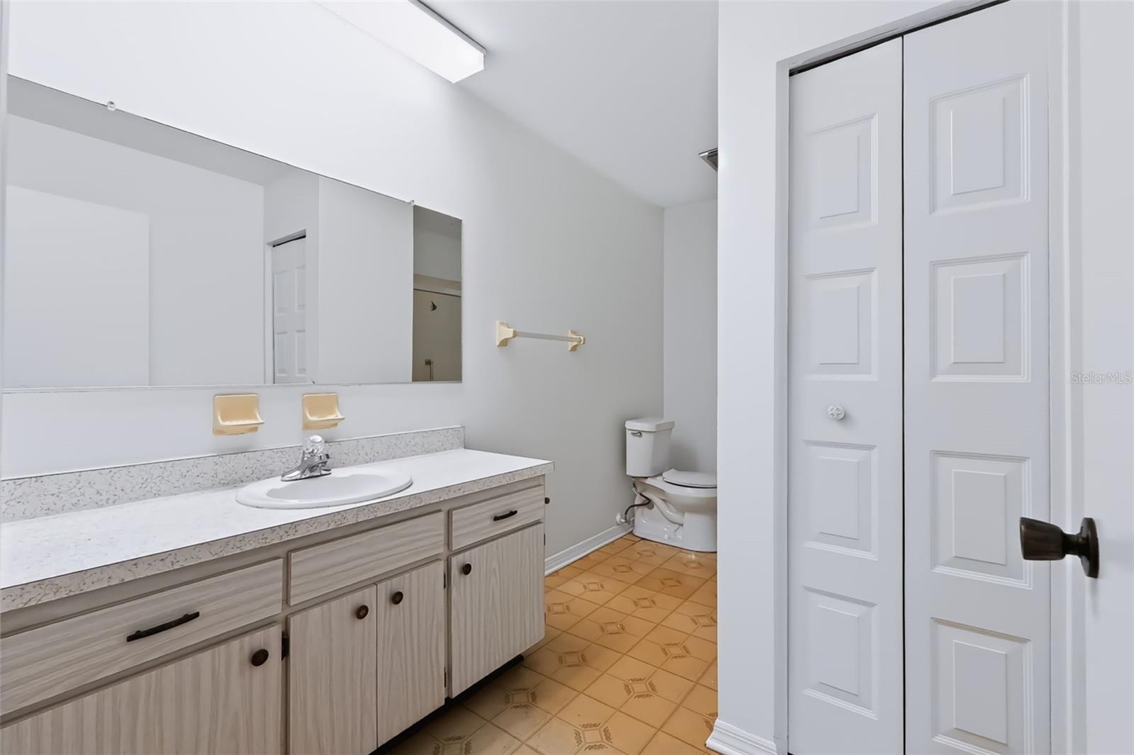 303 GREEN MANOR DR — photo 21
