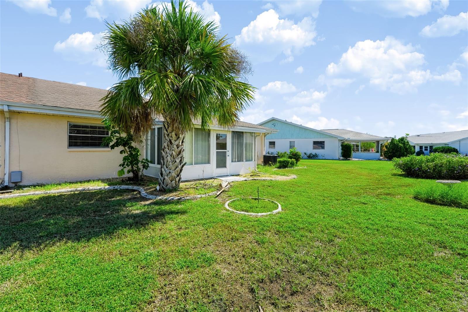 303 GREEN MANOR DR — photo 38