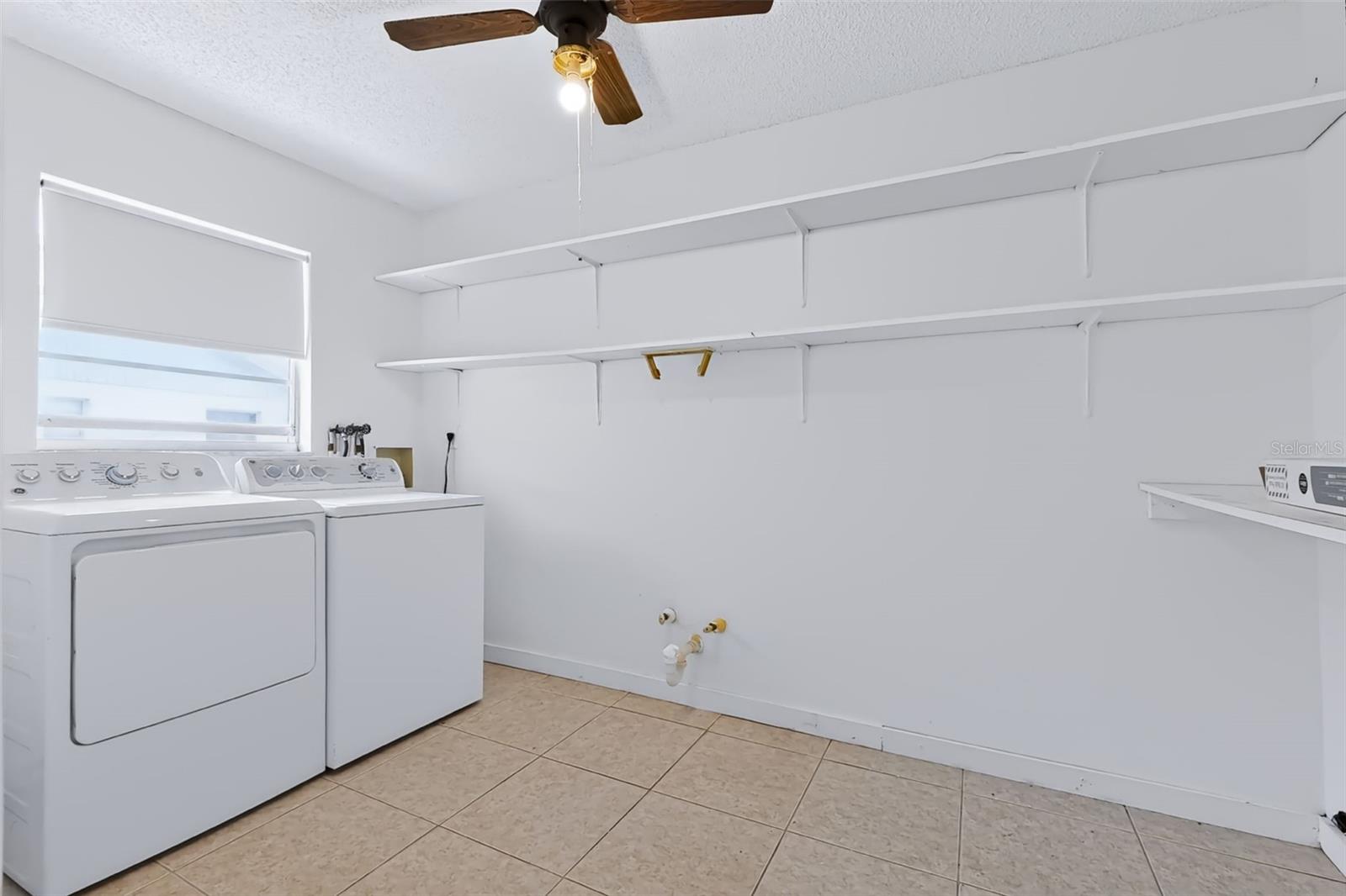 303 GREEN MANOR DR — photo 30