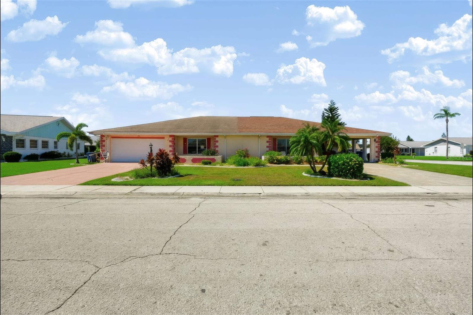 303 GREEN MANOR DR — photo 39