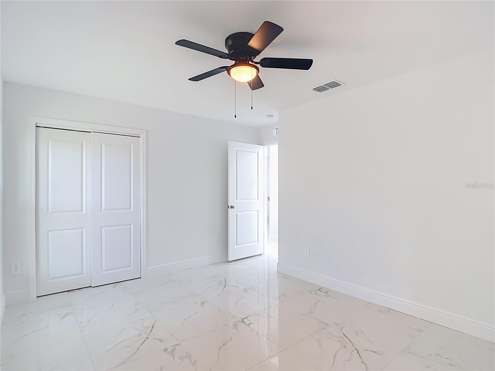 8410 N LAMAR ST — photo 29