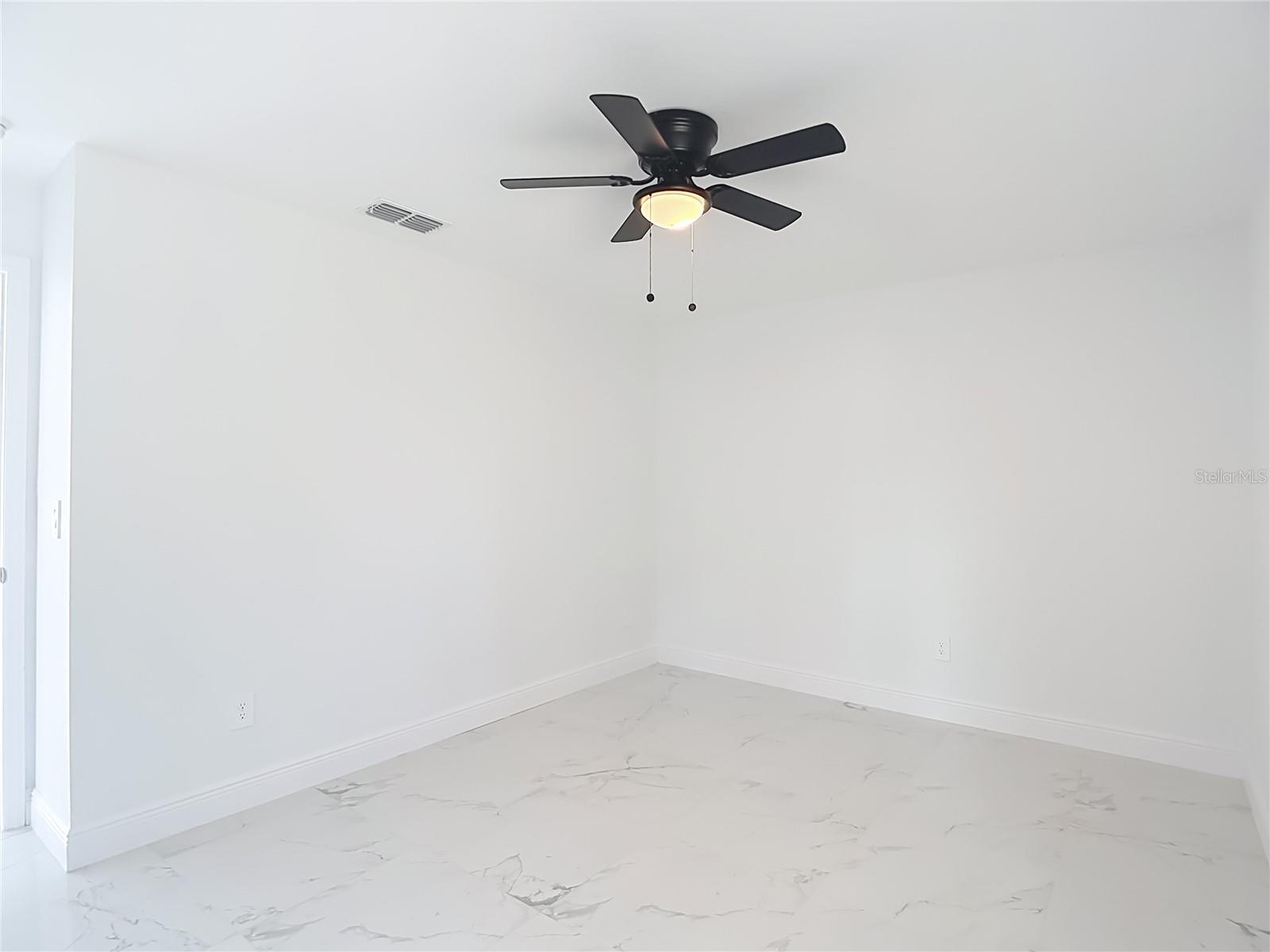 8410 N LAMAR ST — photo 30
