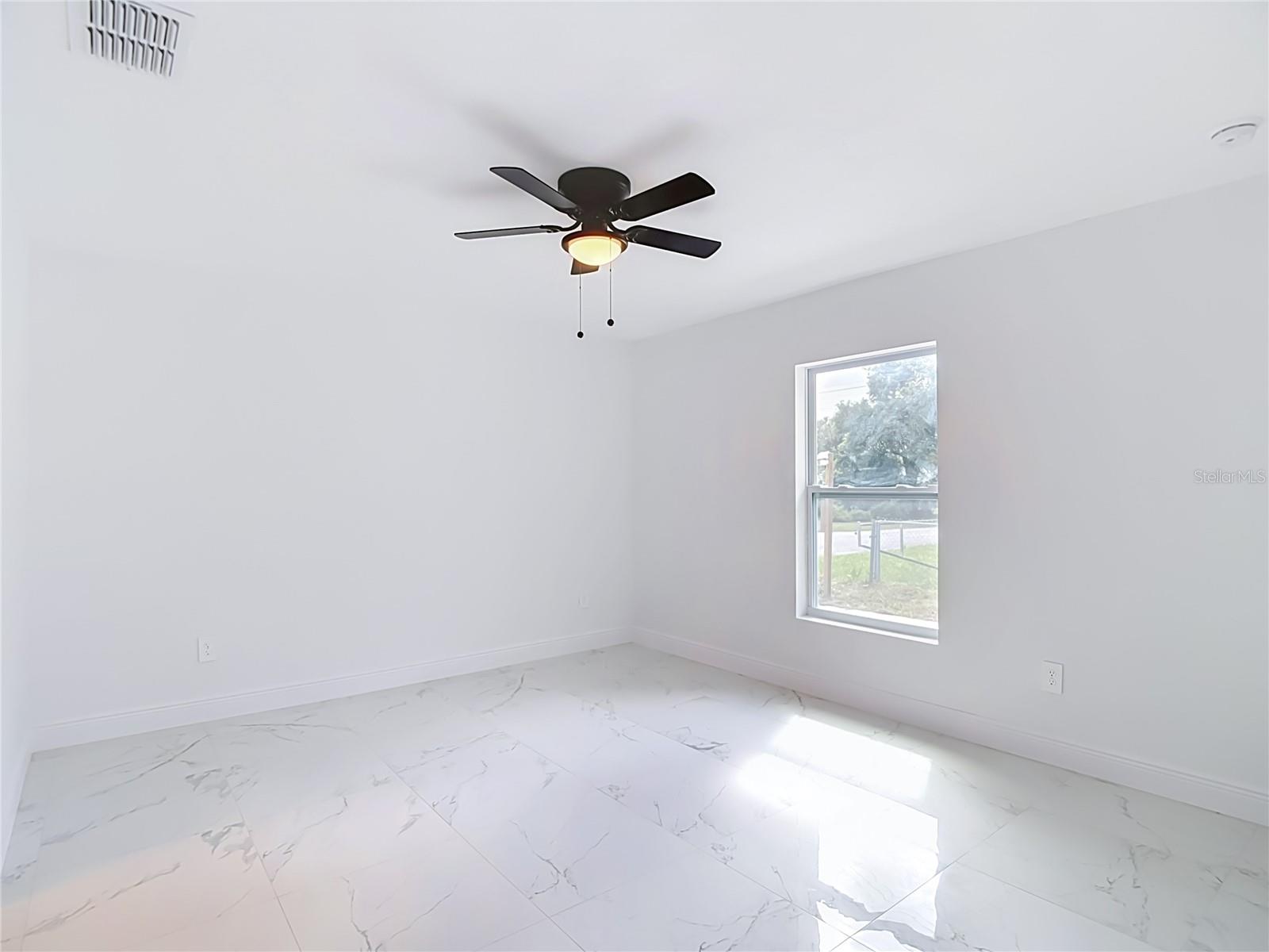 8410 N LAMAR ST — photo 21