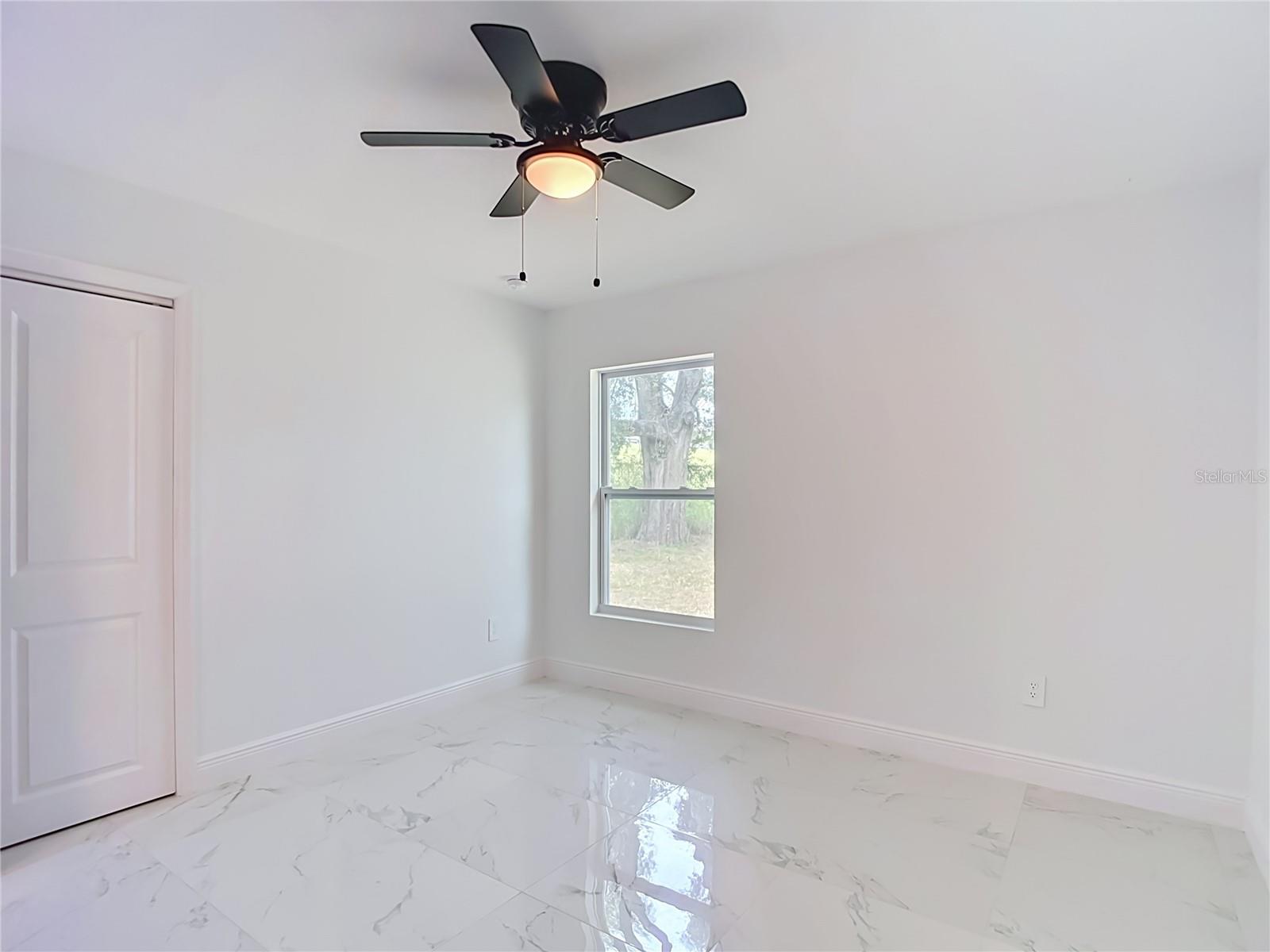 8410 N LAMAR ST — photo 26
