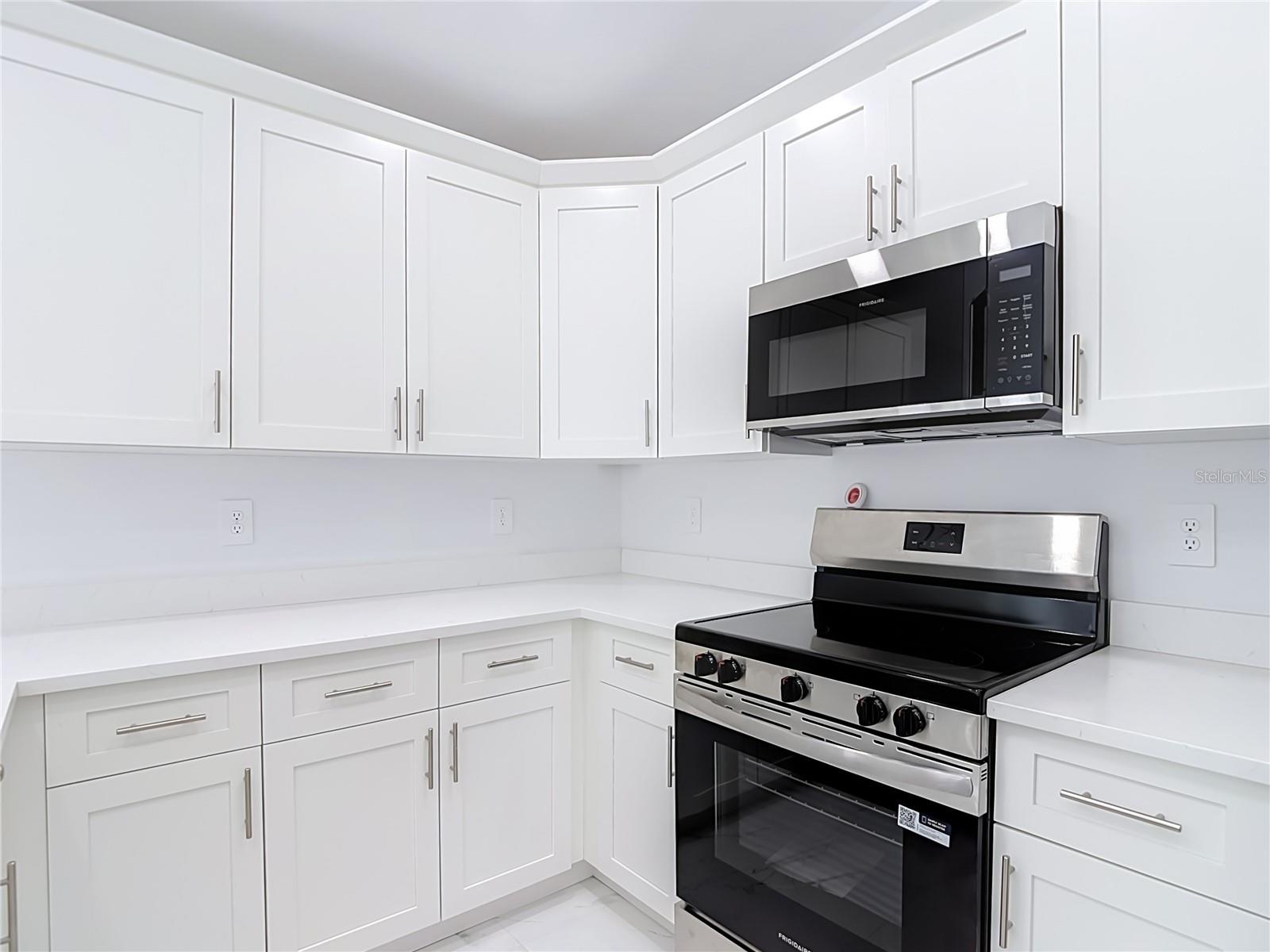 8410 N LAMAR ST — photo 10