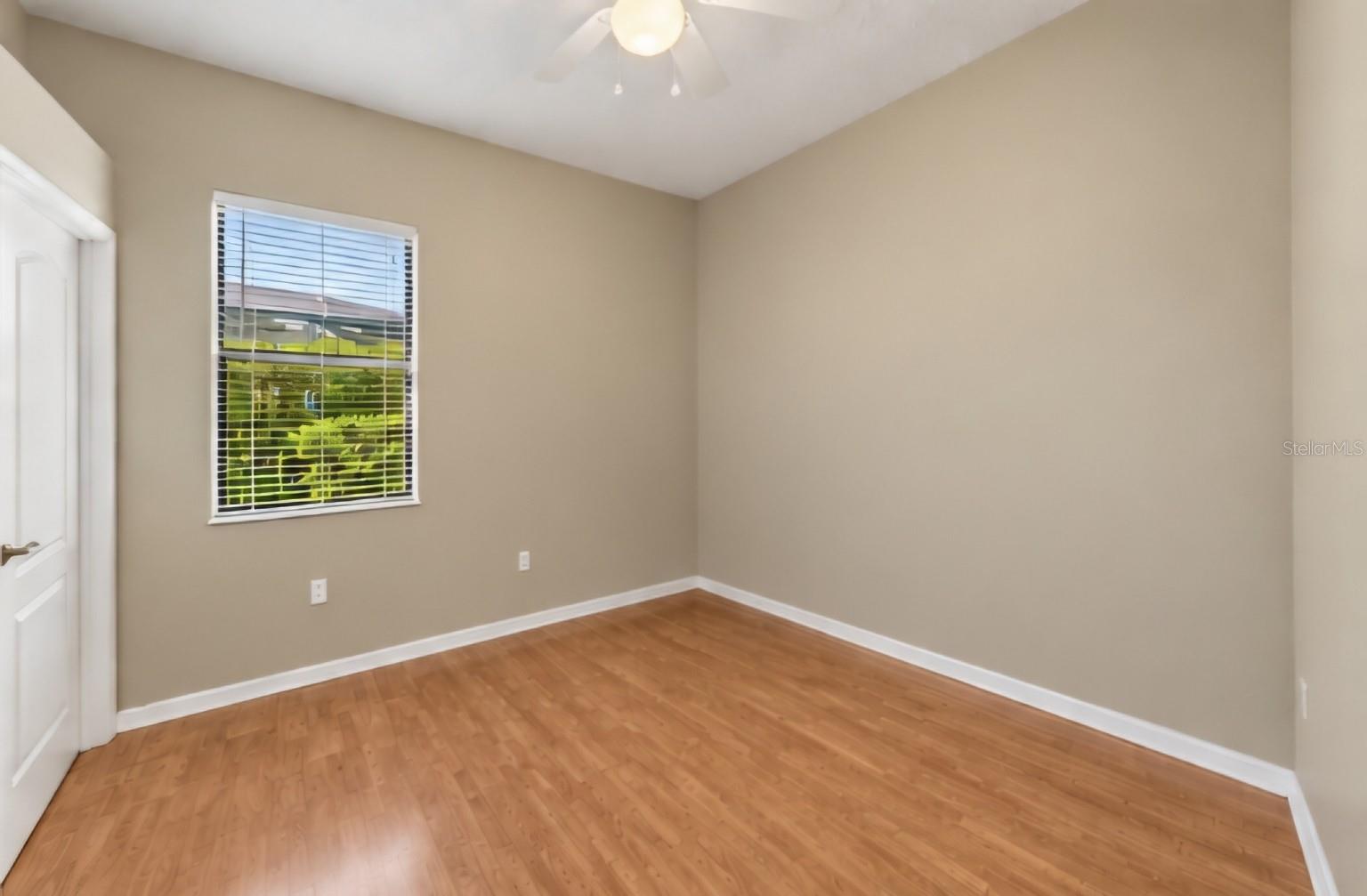 259 DAHLIA CT — photo 38
