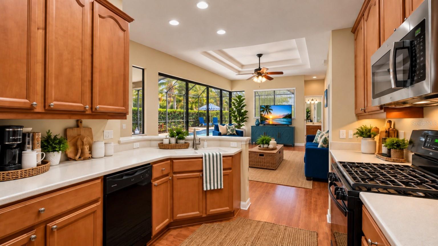 259 DAHLIA CT — photo 15
