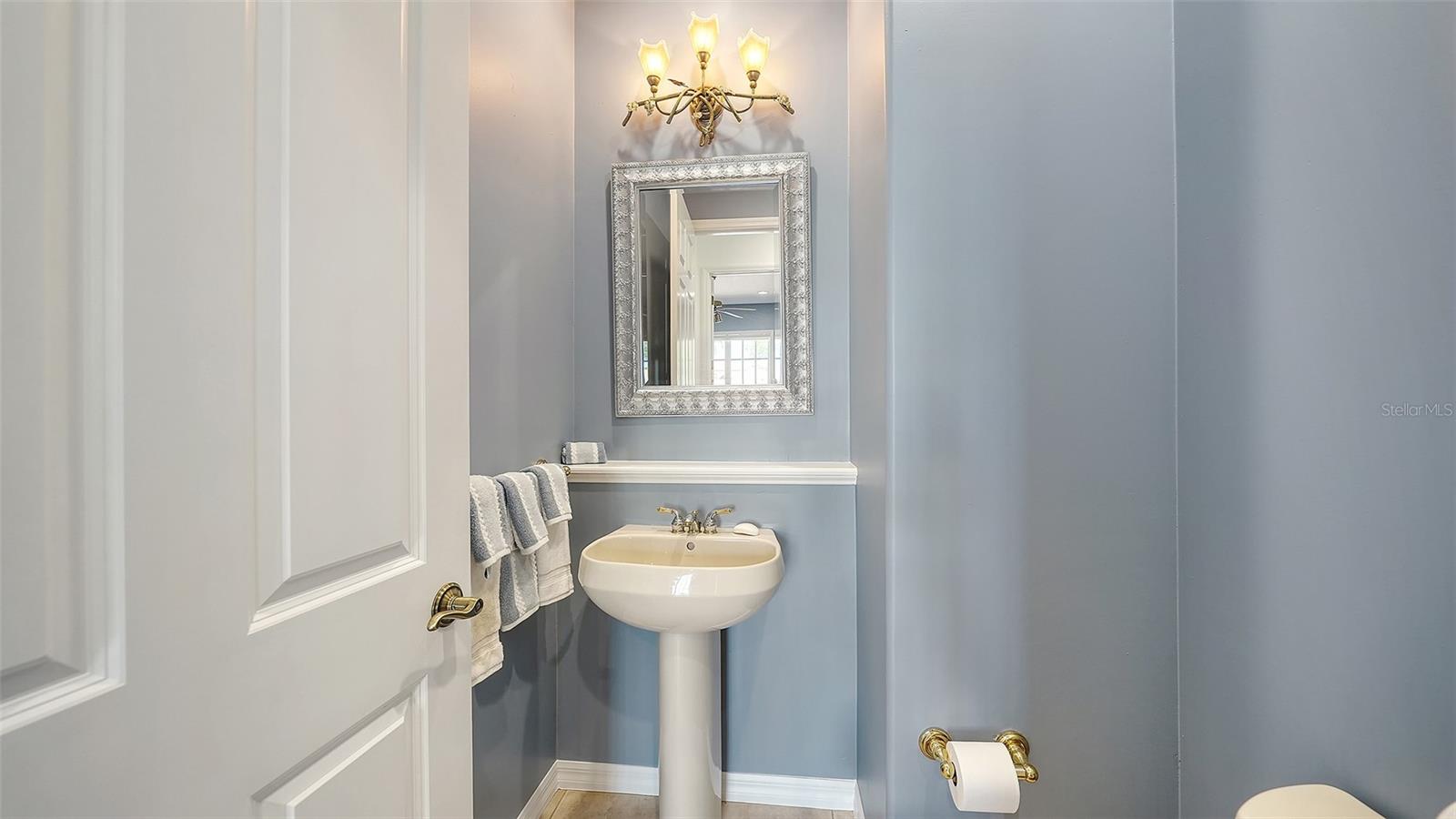642 TRENTON WAY — photo 36