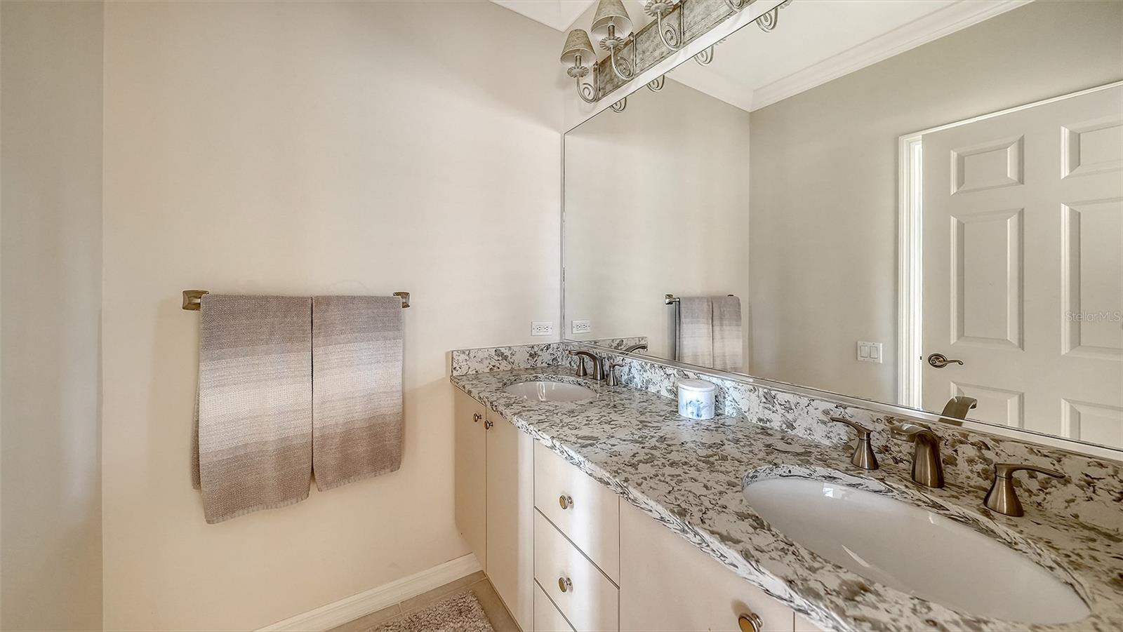 642 TRENTON WAY — photo 46