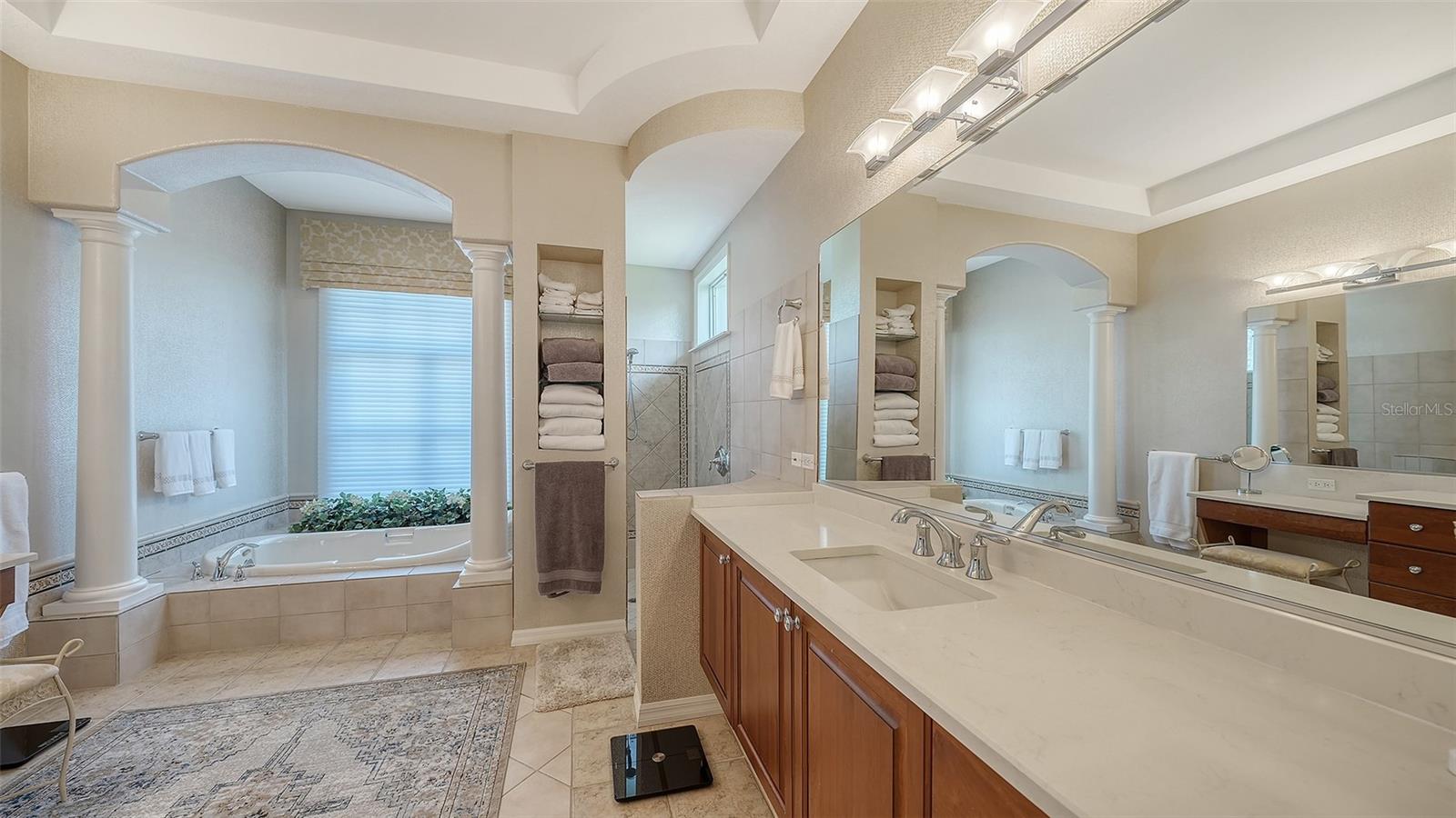 642 TRENTON WAY — photo 33