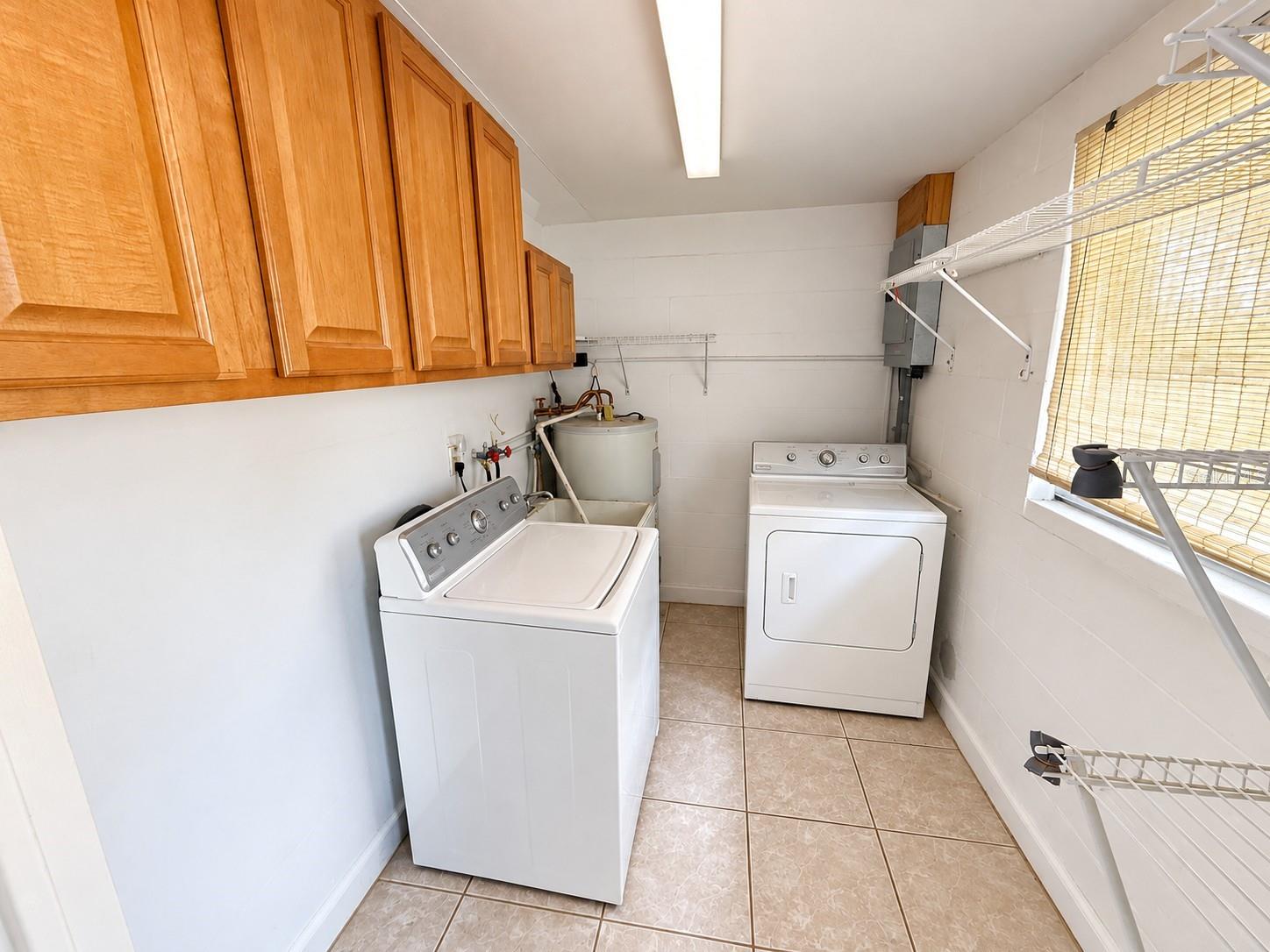 7529 REDCOAT AVE — photo 23